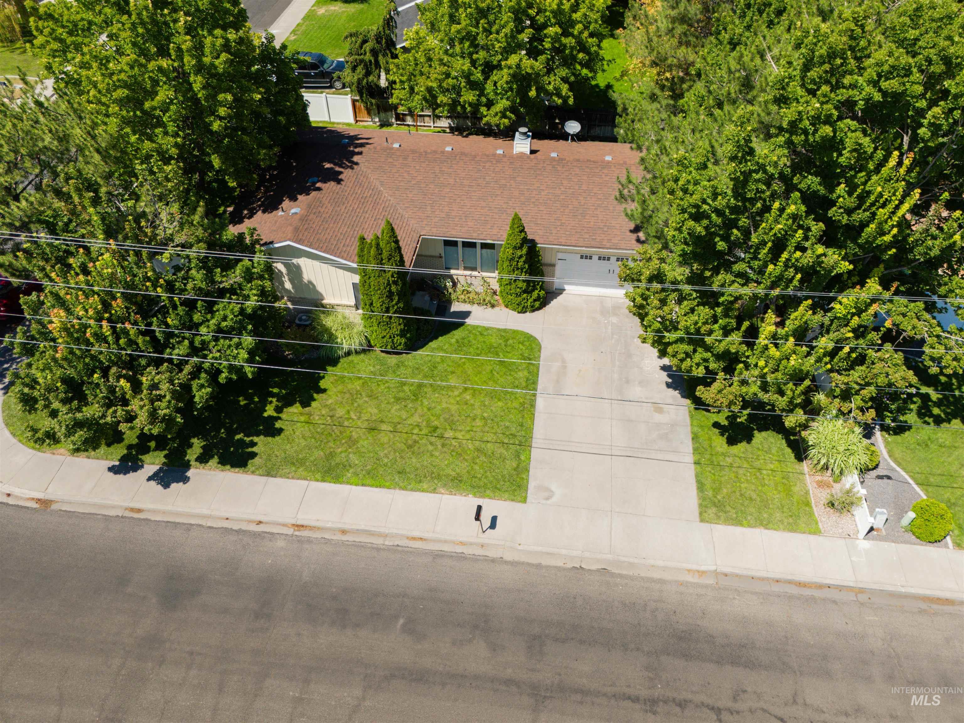2711 Elizabeth Blvd Property Photo 19