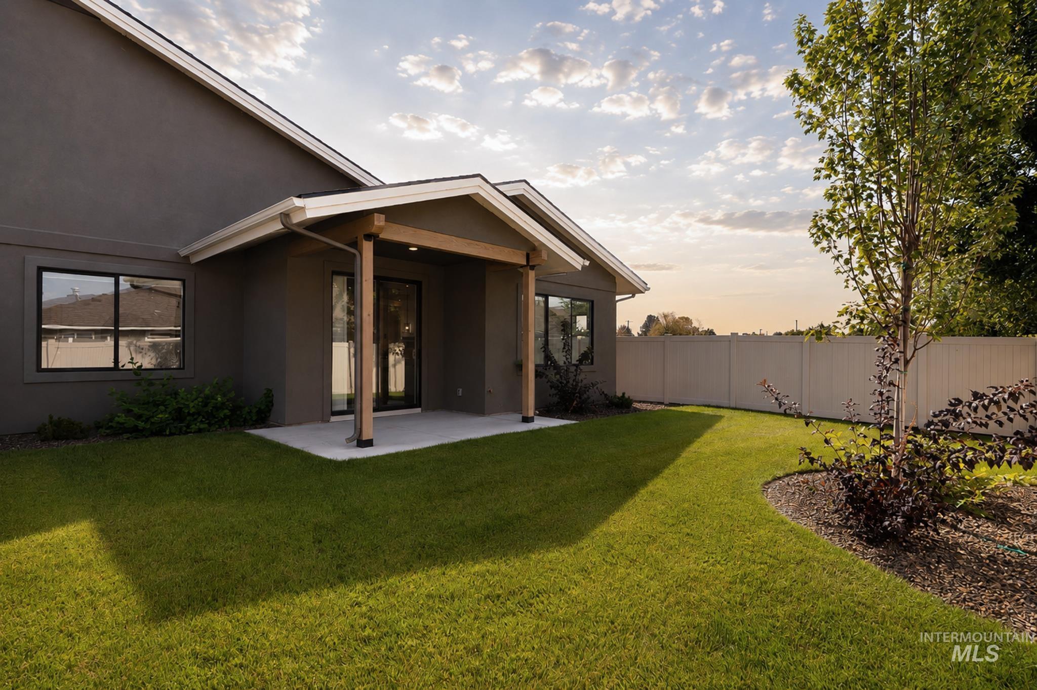 3057 N Lapis Property Photo 40