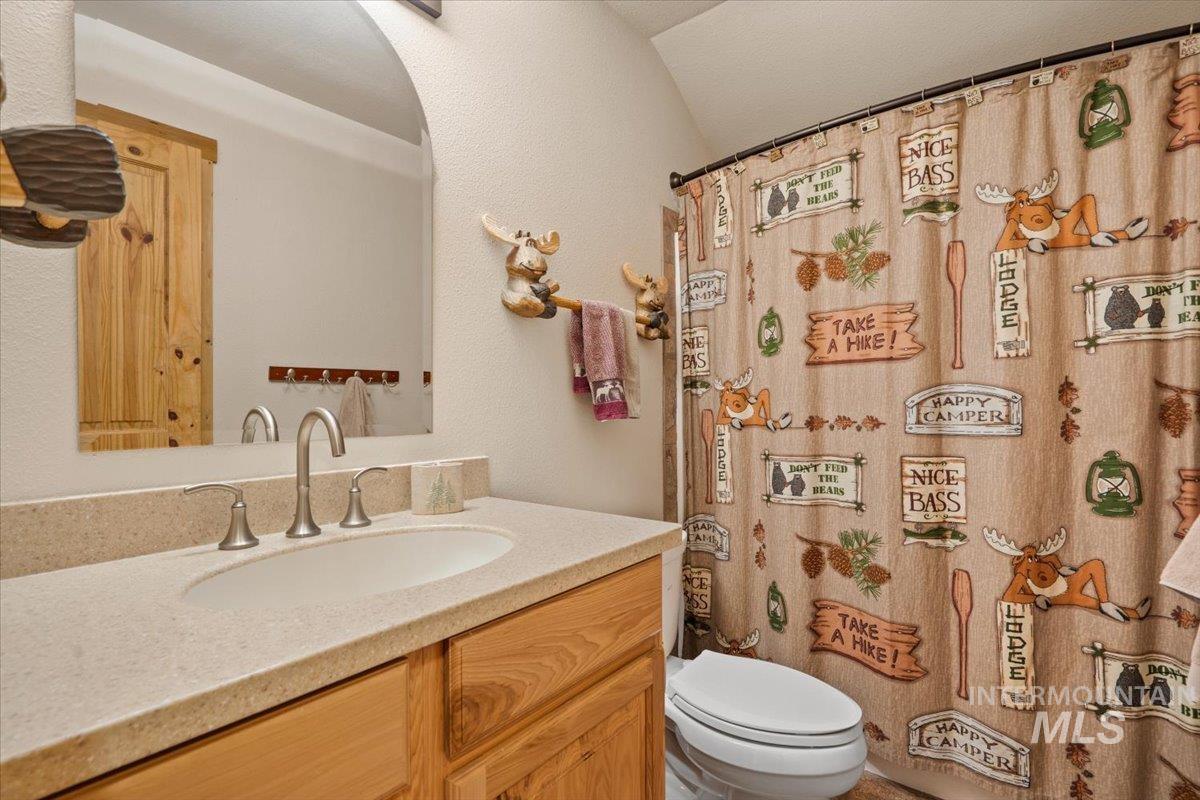 84 Golden Place Property Photo 21