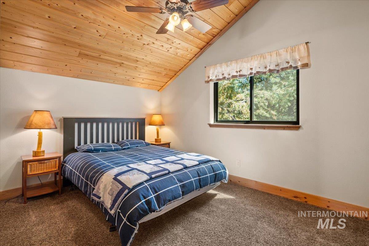 84 Golden Place Property Photo 22