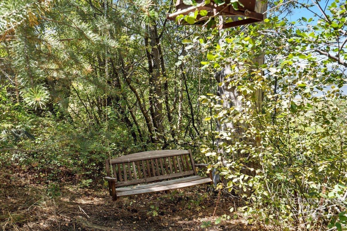 84 Golden Place Property Photo 28