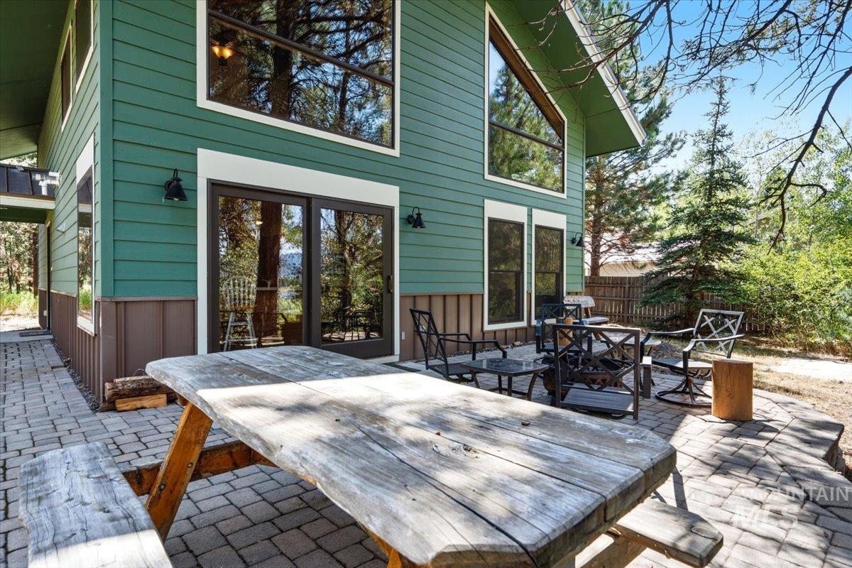 84 Golden Place Property Photo 30