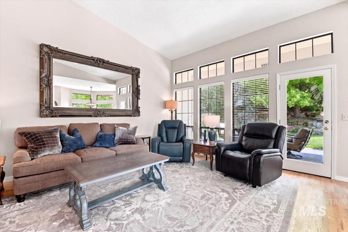 3324 E Boulder Heights Dr Property Photo 12