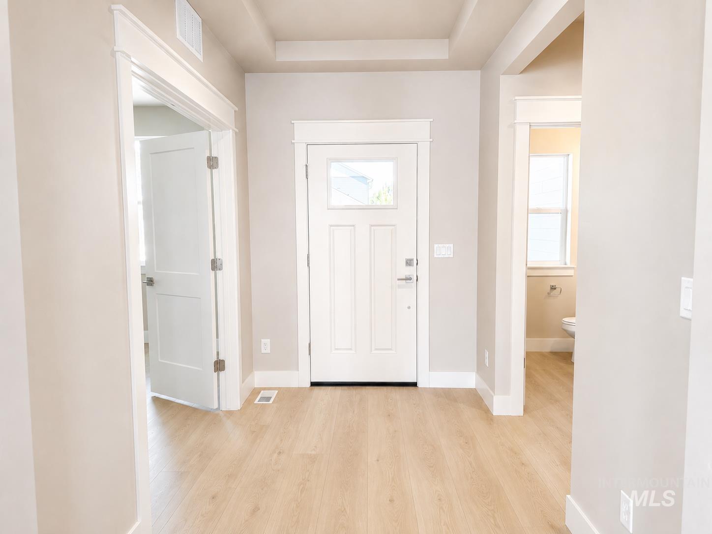 1129 W Recess Way Property Photo 3
