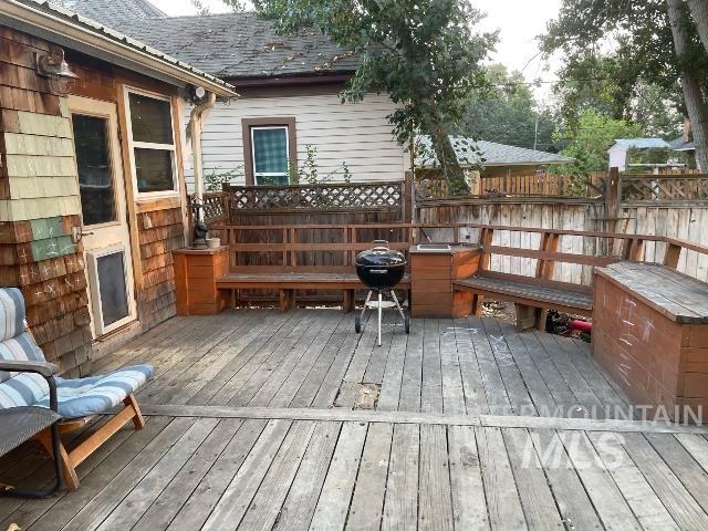 931 W 3rd St Property Photo 21