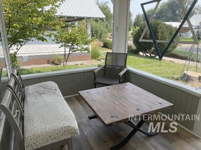 931 W 3rd St Property Photo 35