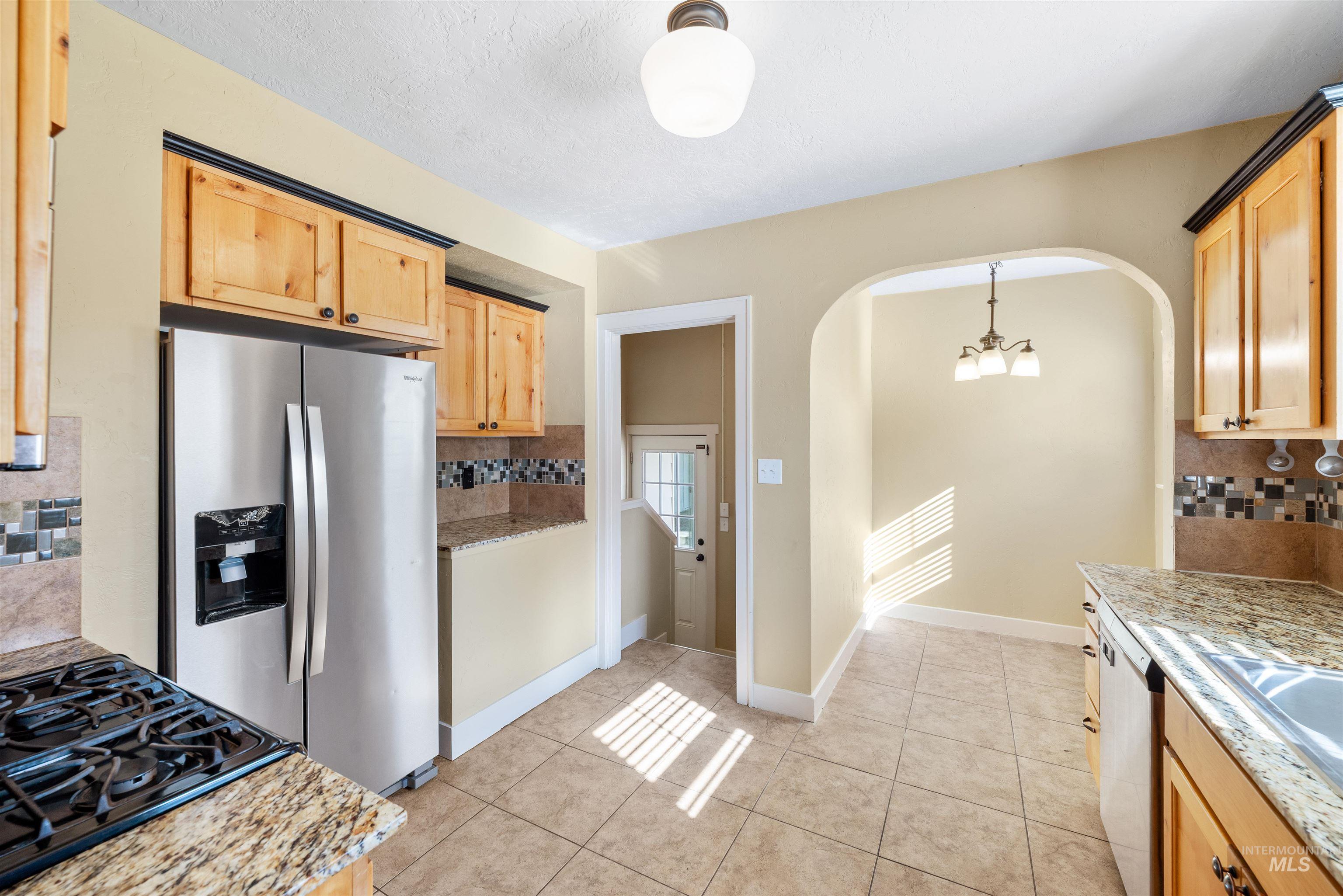 720 18th Ave S Property Photo 8