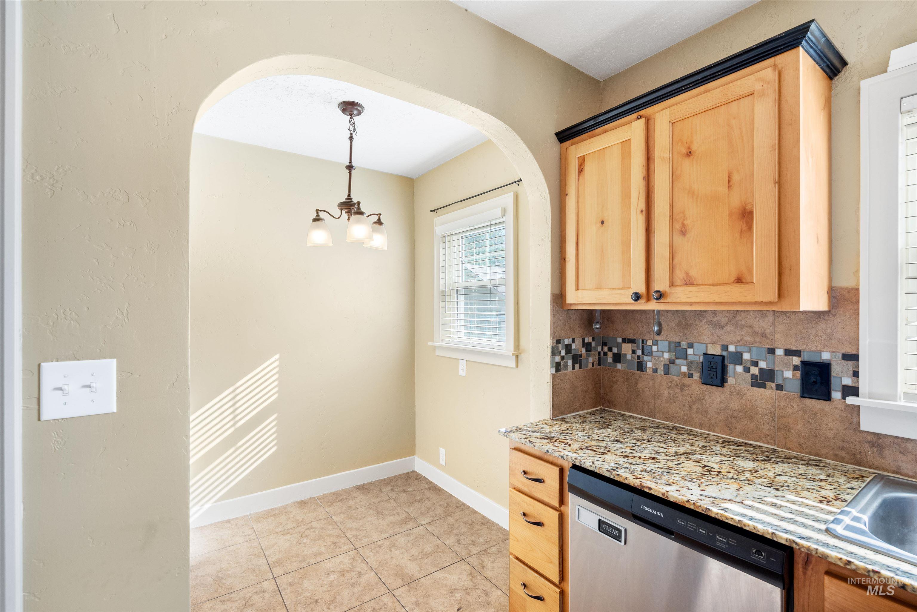 720 18th Ave S Property Photo 9
