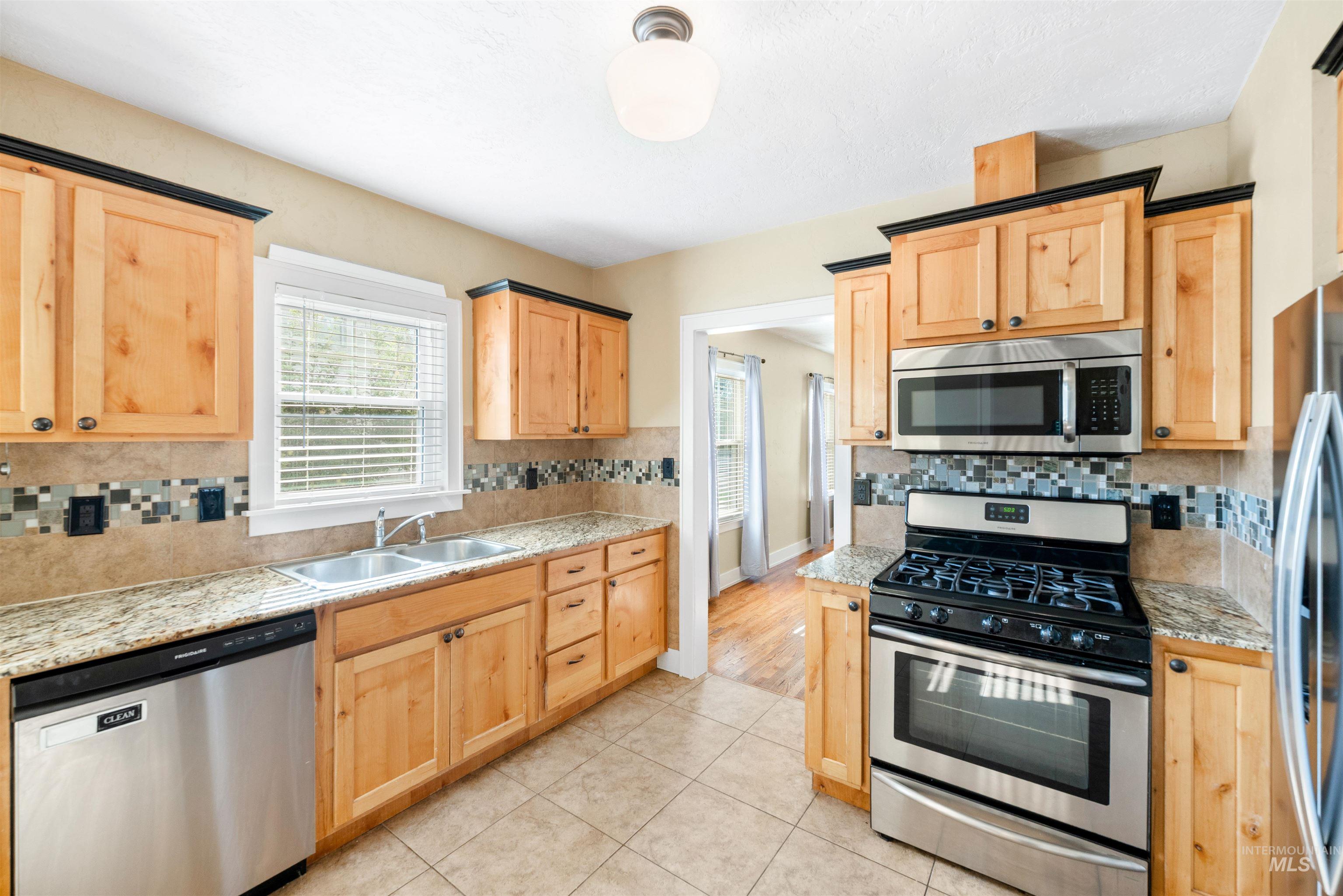 720 18th Ave S Property Photo 13