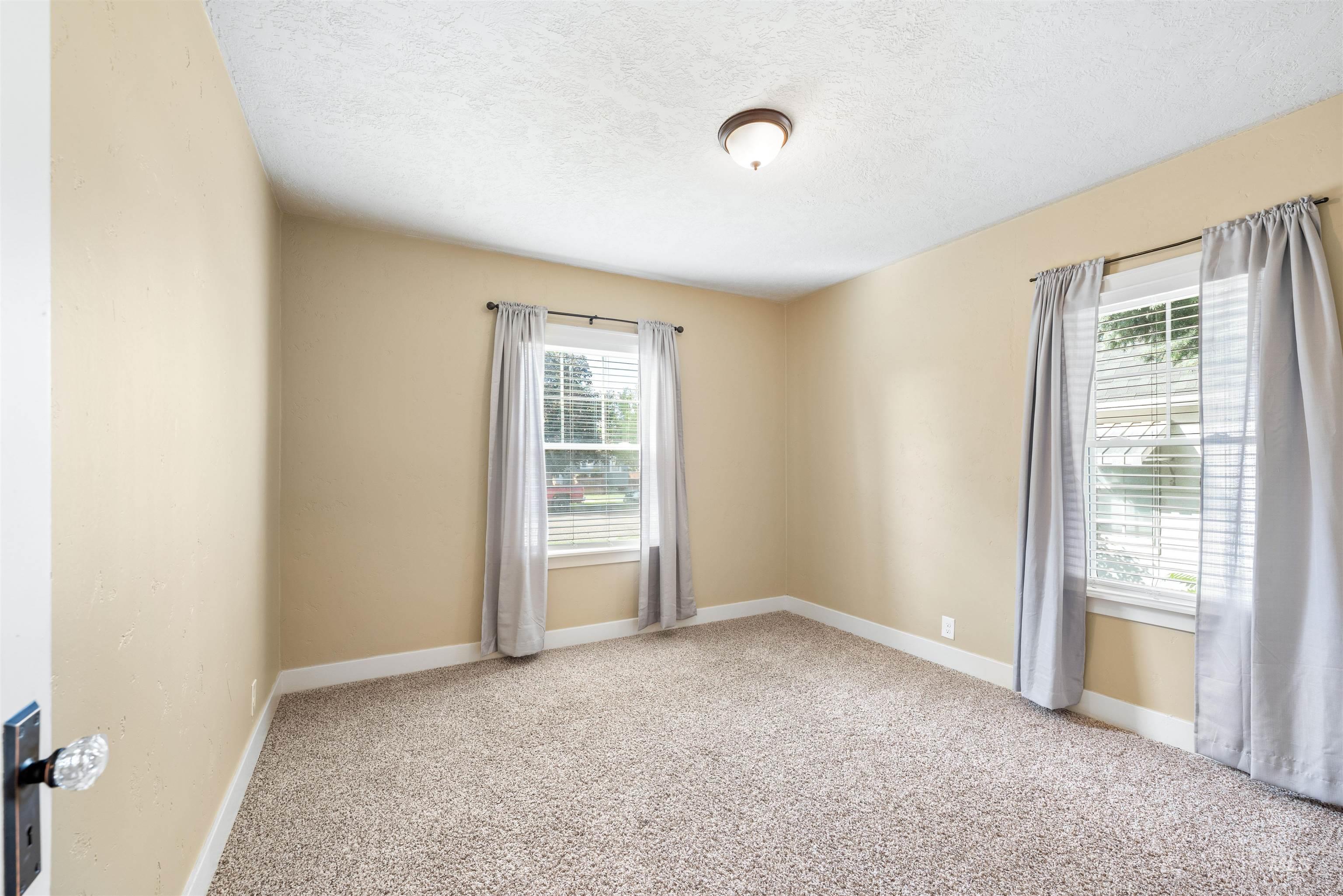 720 18th Ave S Property Photo 14