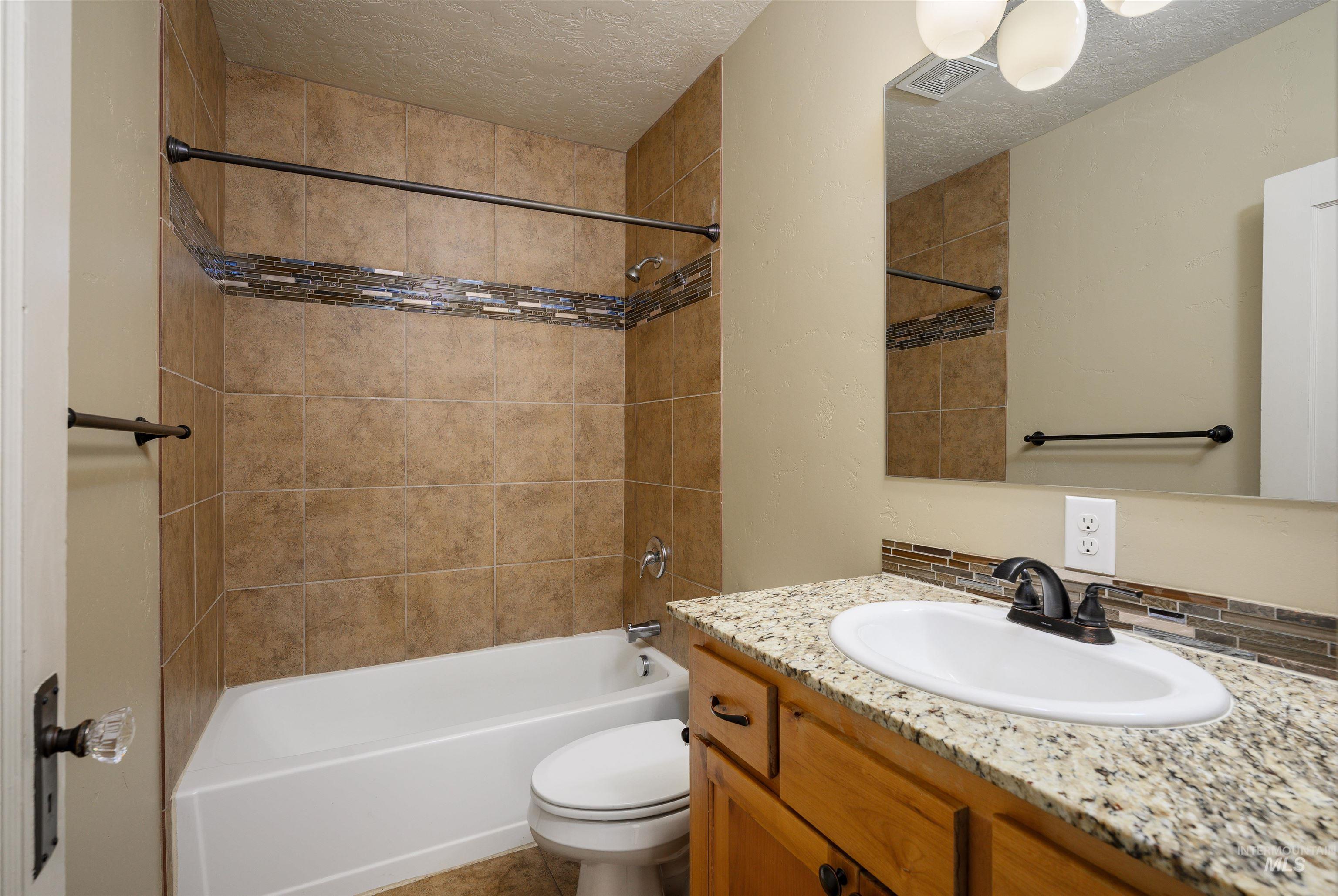 720 18th Ave S Property Photo 16