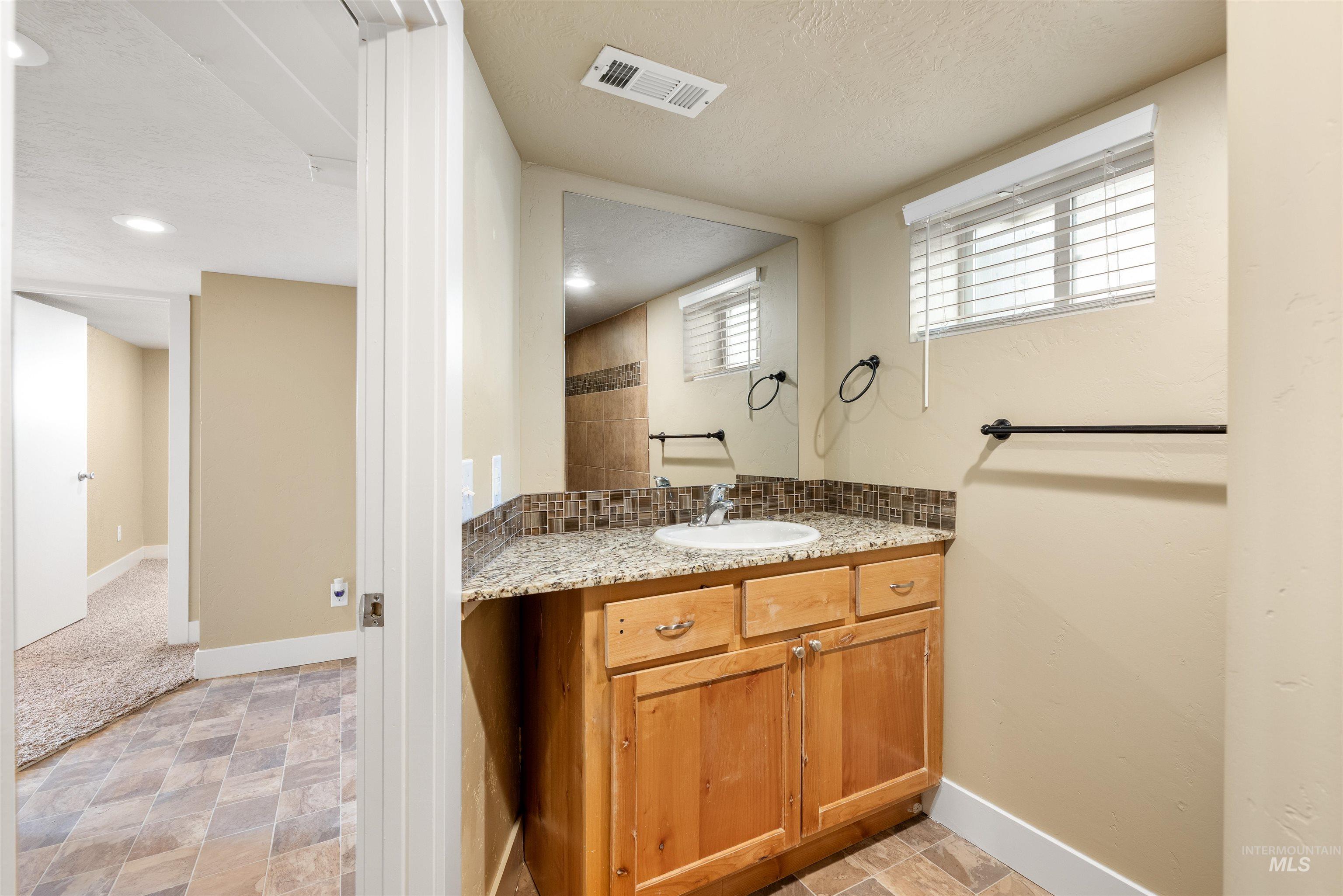 720 18th Ave S Property Photo 28