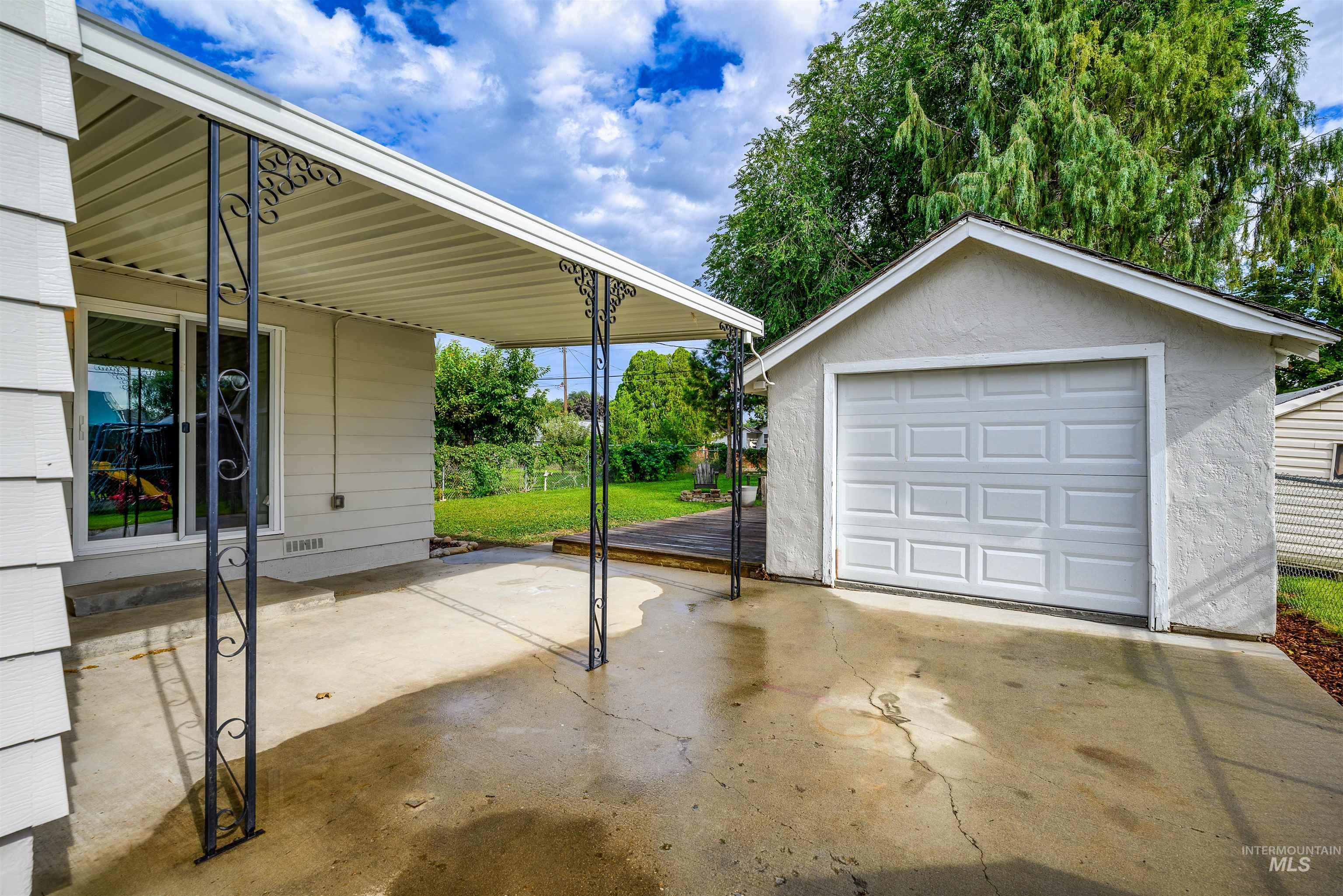 720 18th Ave S Property Photo 36