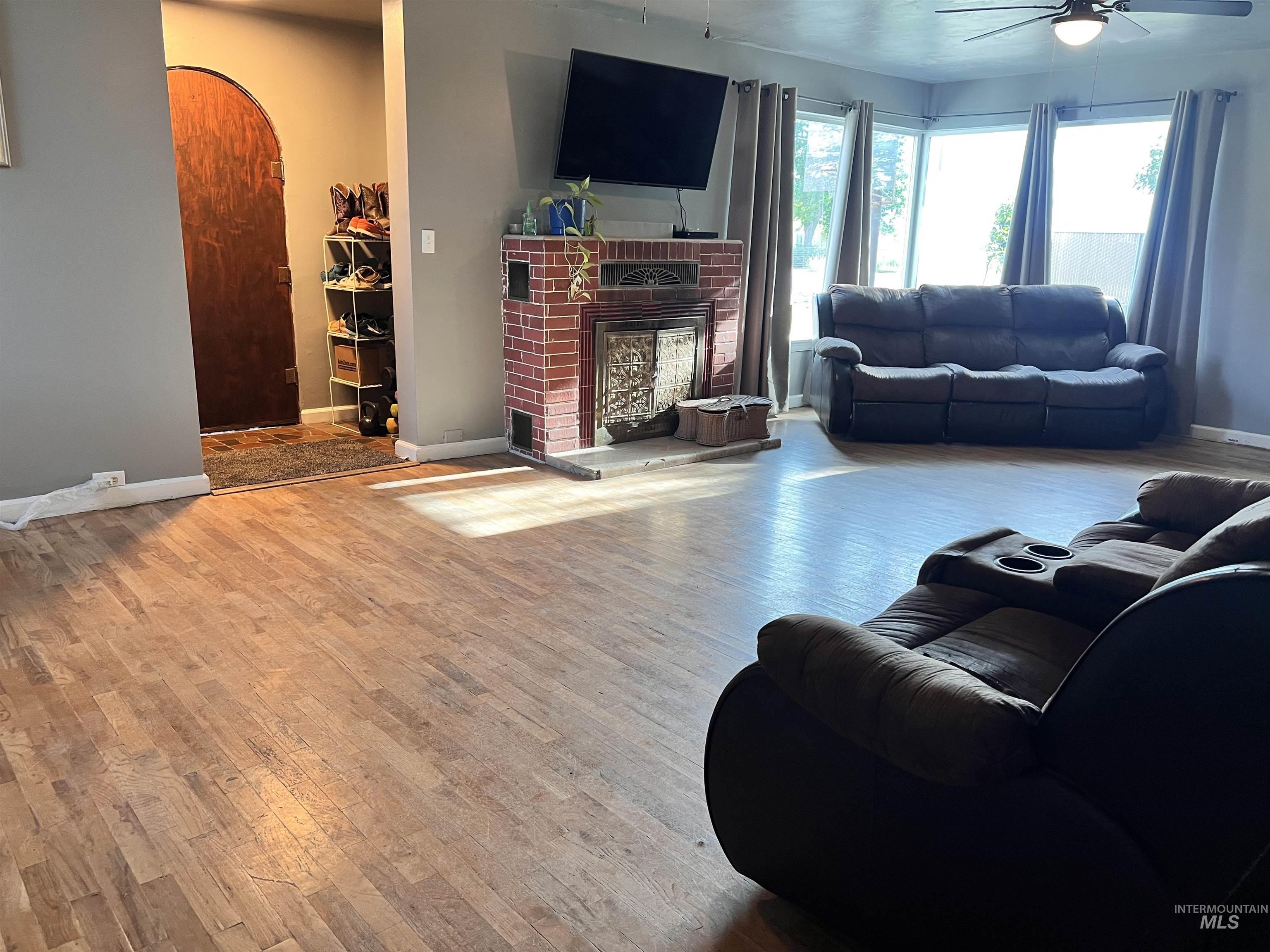 23705 Highway 30 Property Photo 3