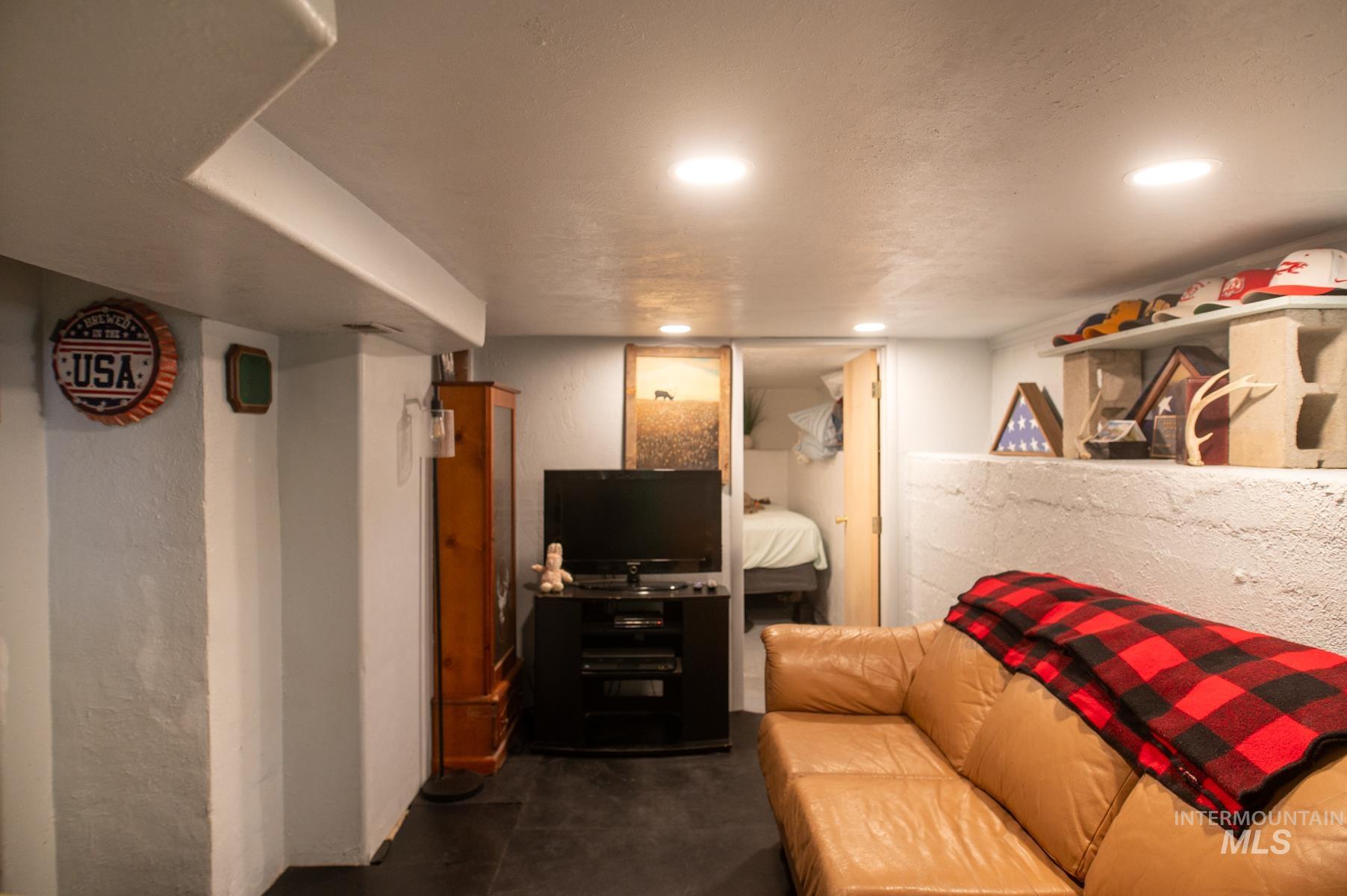601 W Idaho St. Property Photo 34