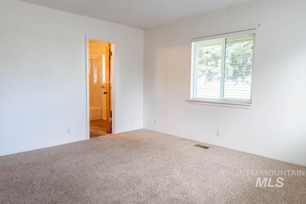 3063 E 3400 N Property Photo 11