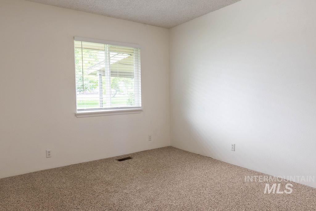 3063 E 3400 N Property Photo 15