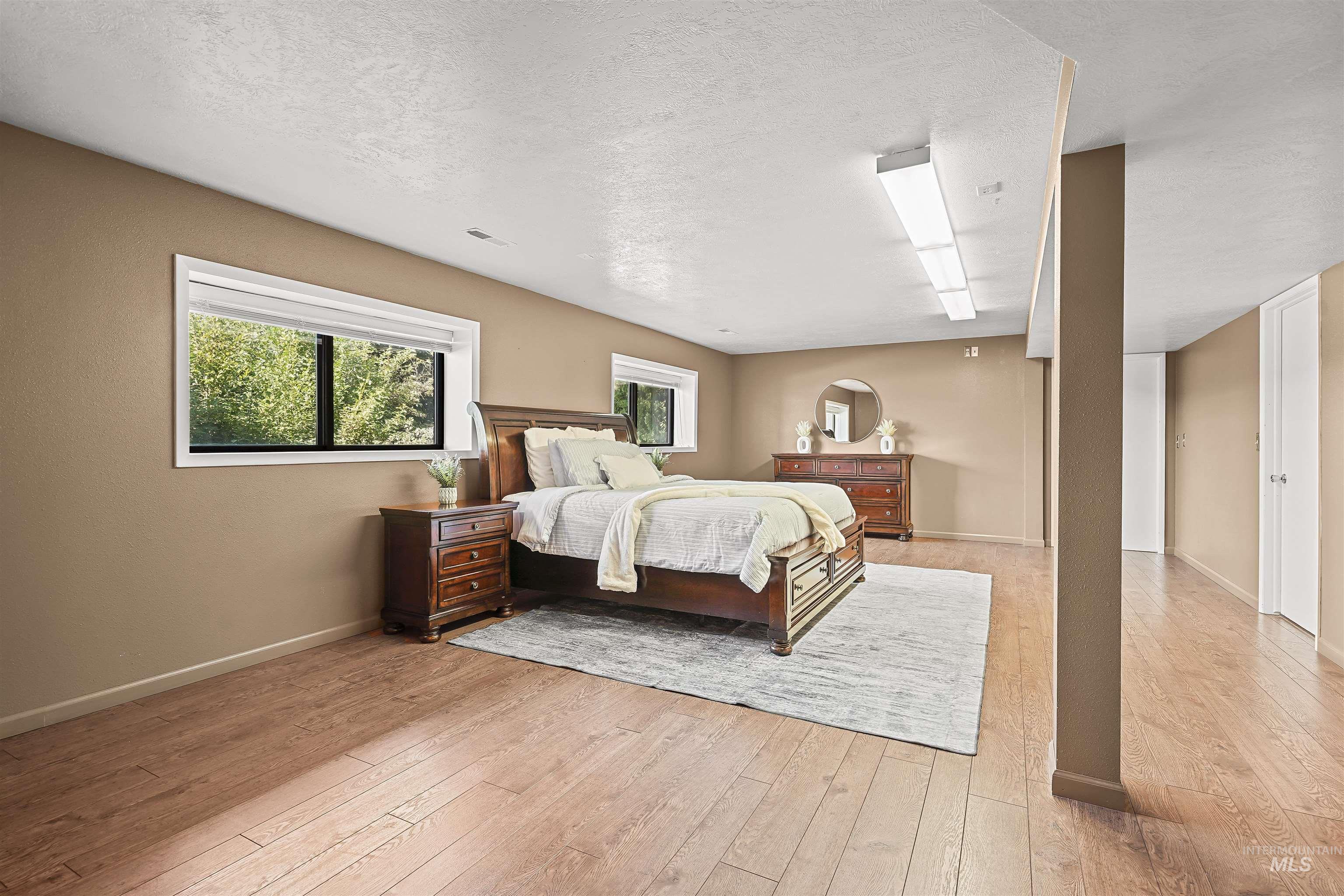 1109 S River Drive Property Photo 10
