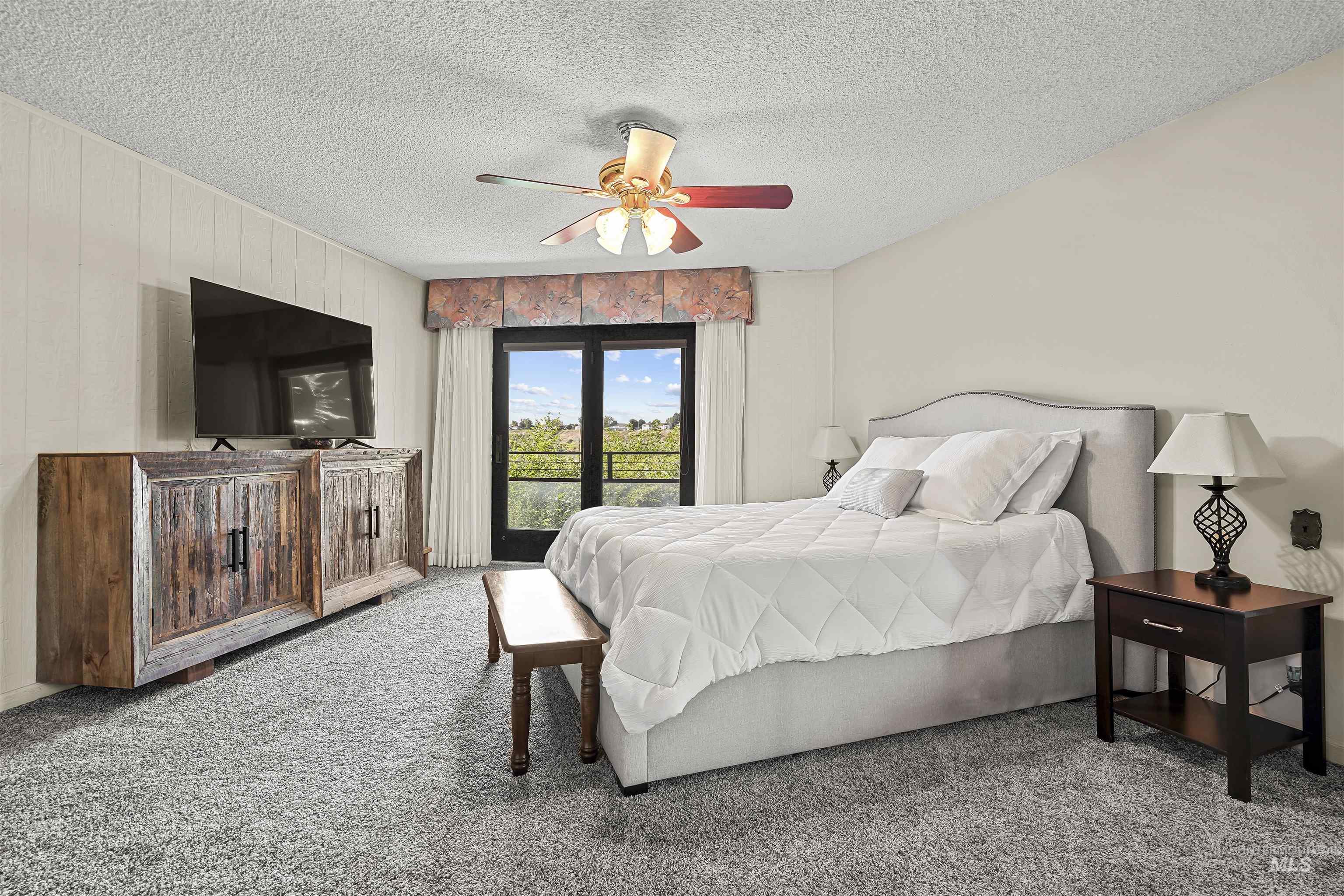 1109 S River Drive Property Photo 18