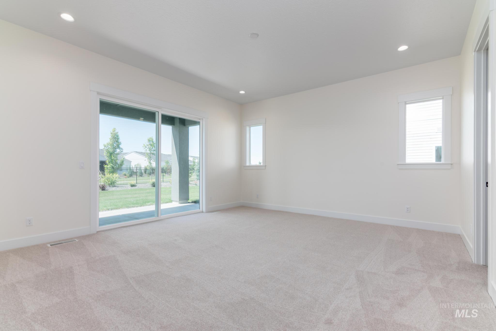 7054 W Cristobal Dr Property Photo 7