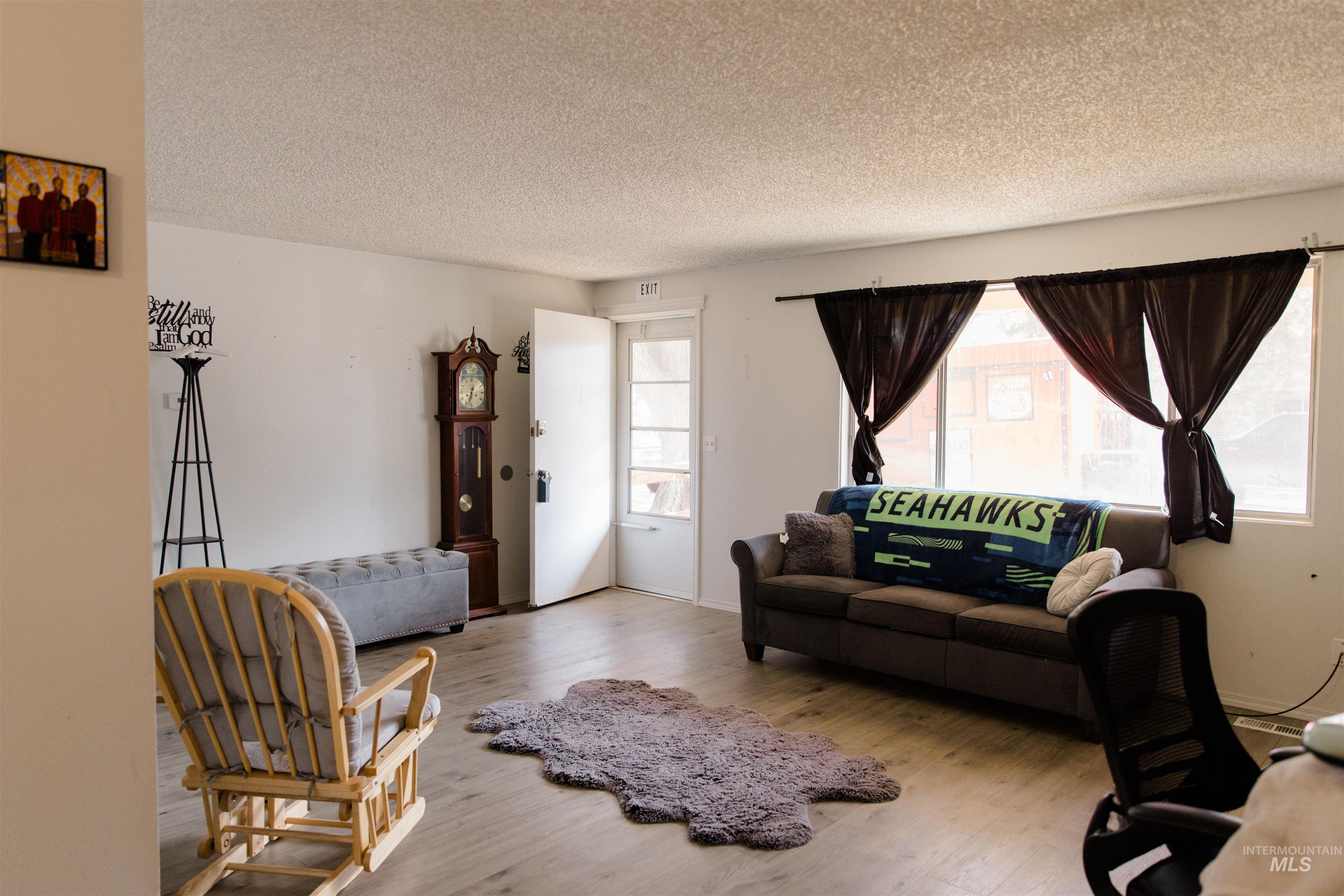 1230 E 17 N Property Photo 2