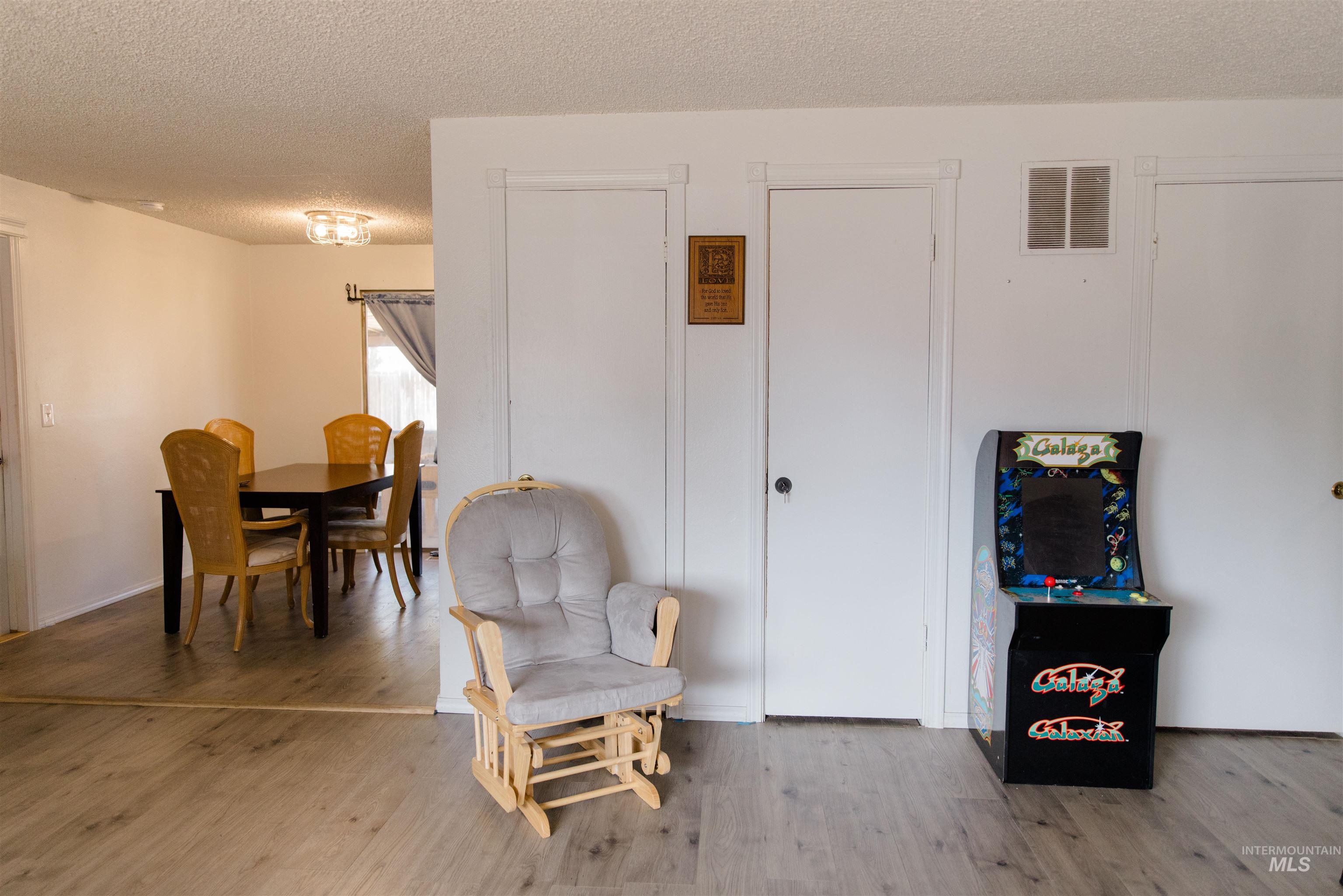 1230 E 17 N Property Photo 3