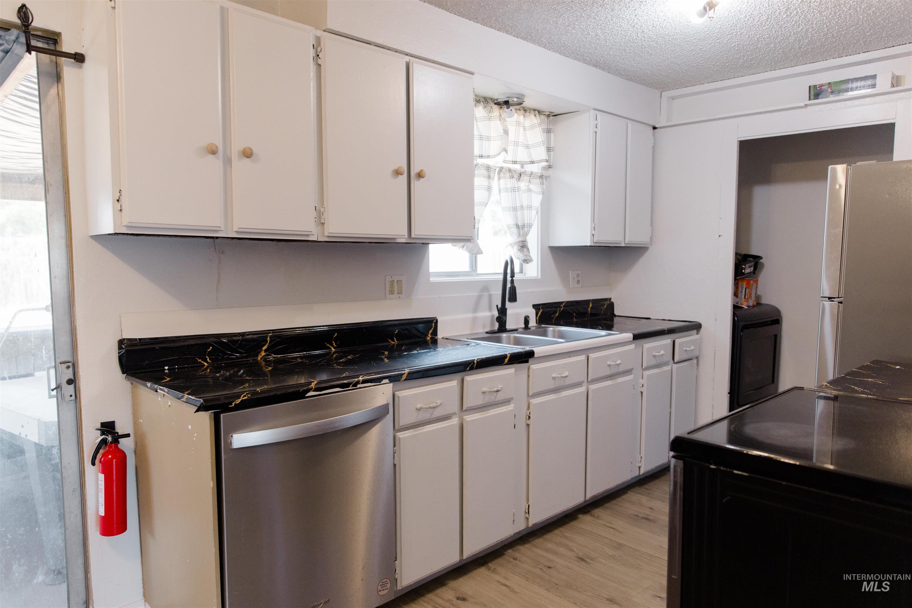 1230 E 17 N Property Photo 11