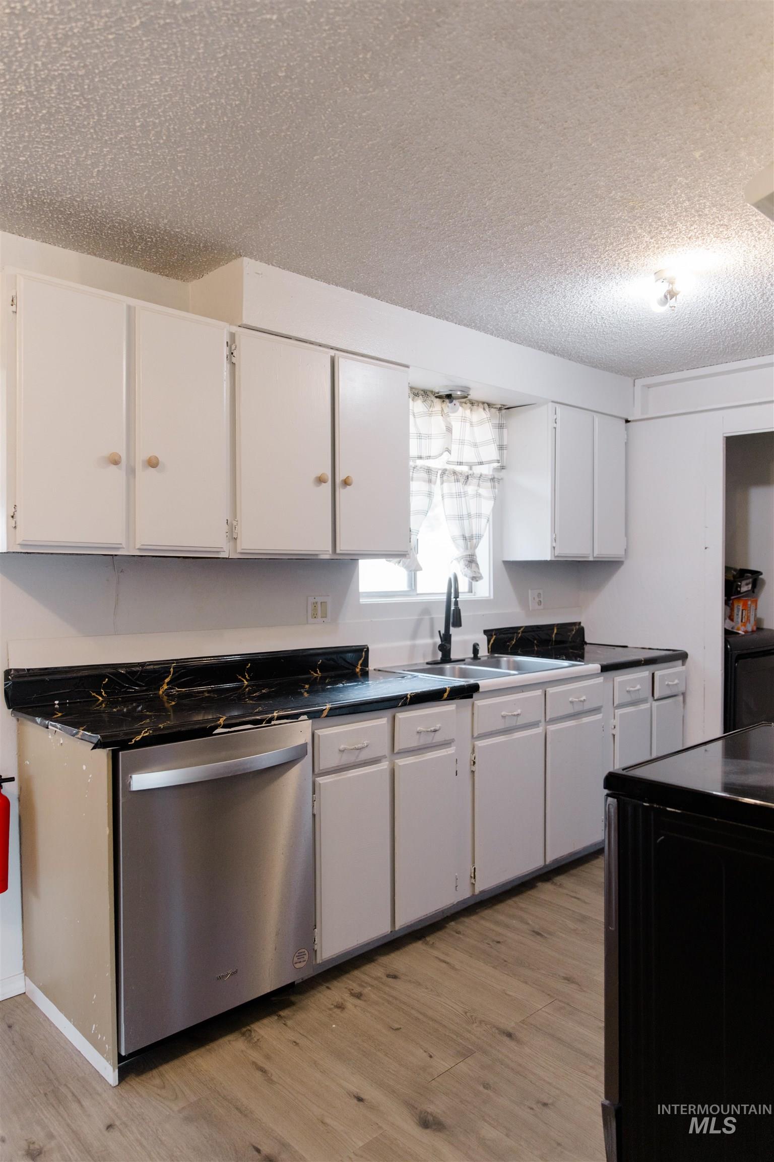 1230 E 17 N Property Photo 13