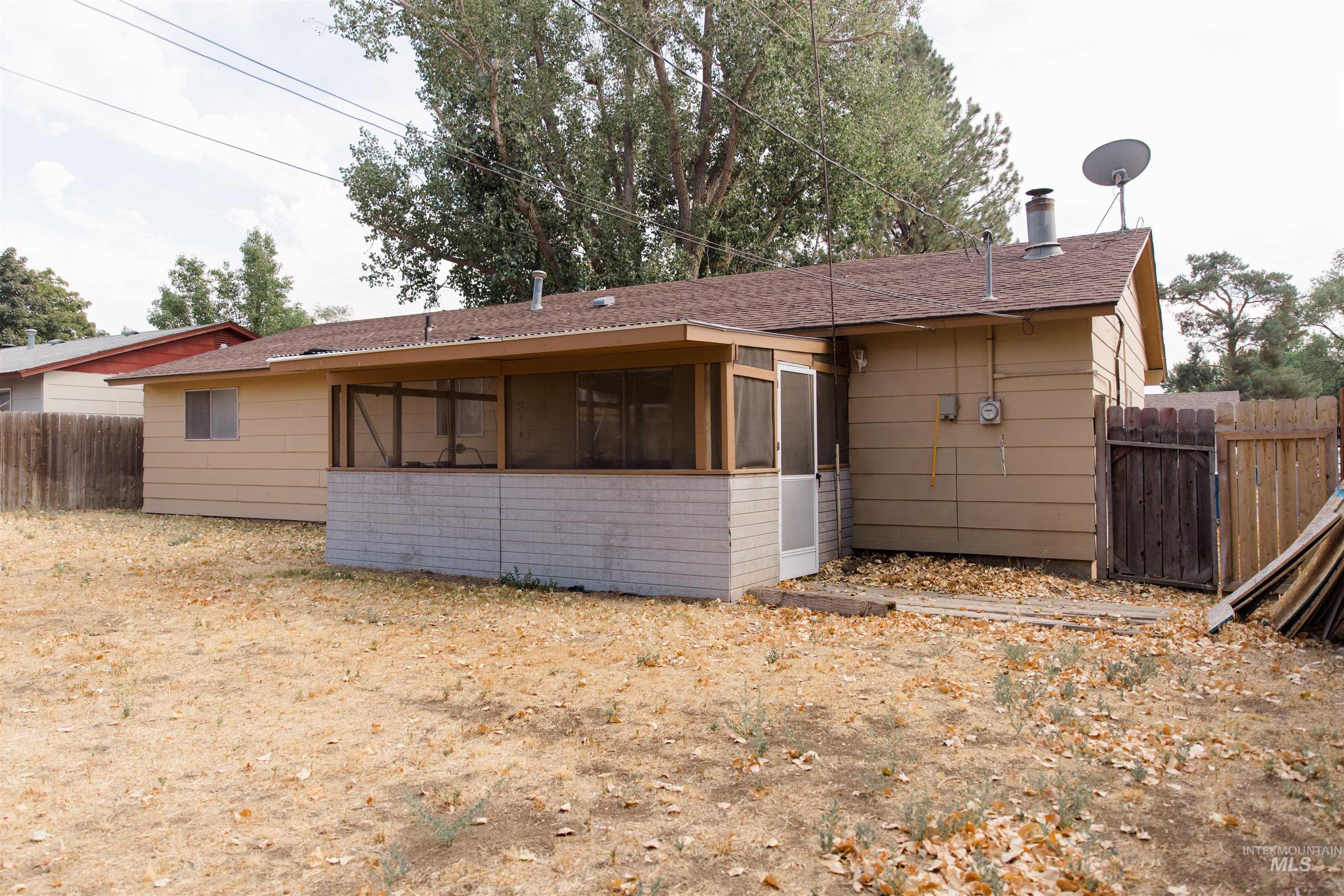 1230 E 17 N Property Photo 27