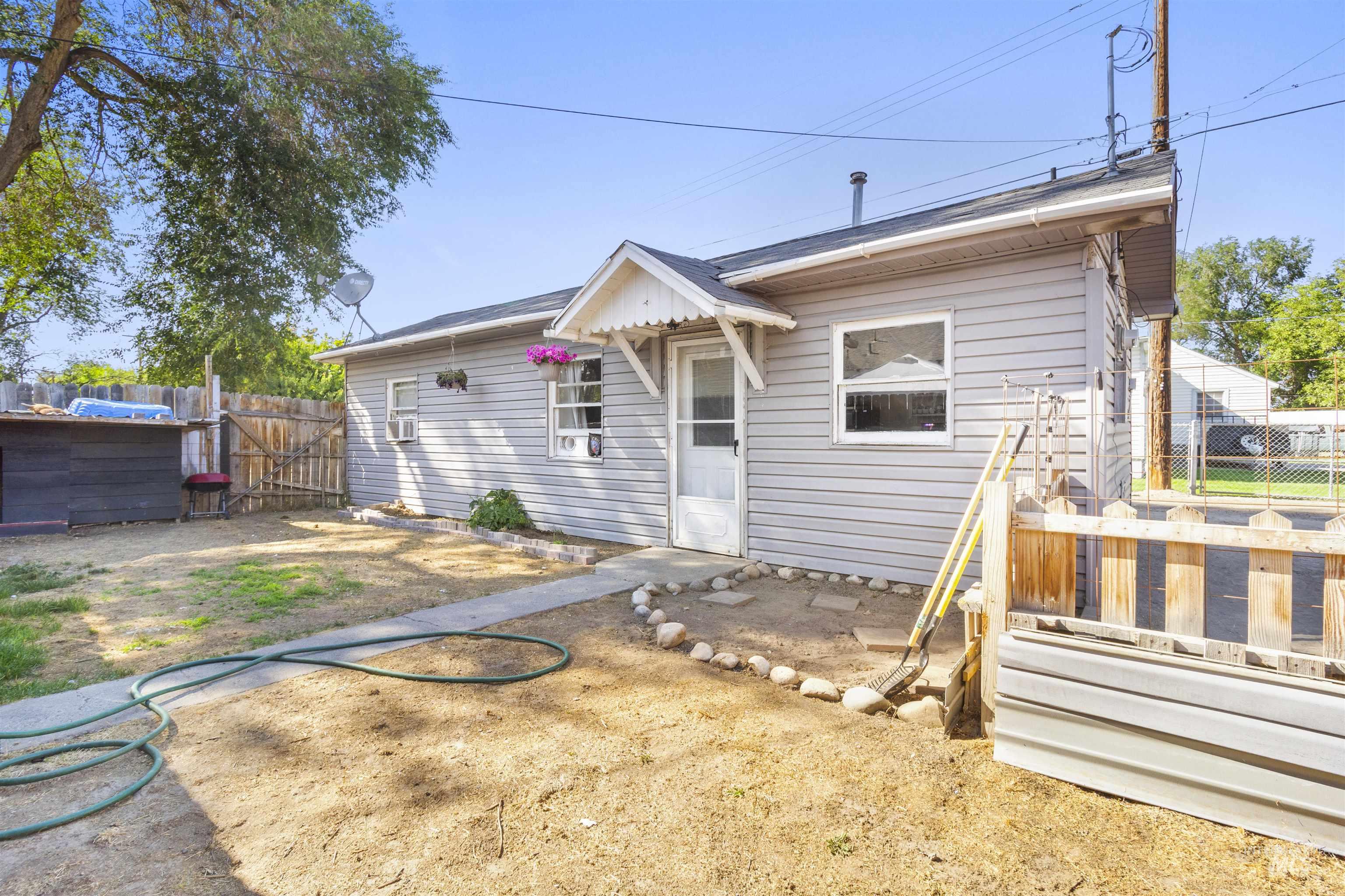 1403 8th Ave E Property Photo 36