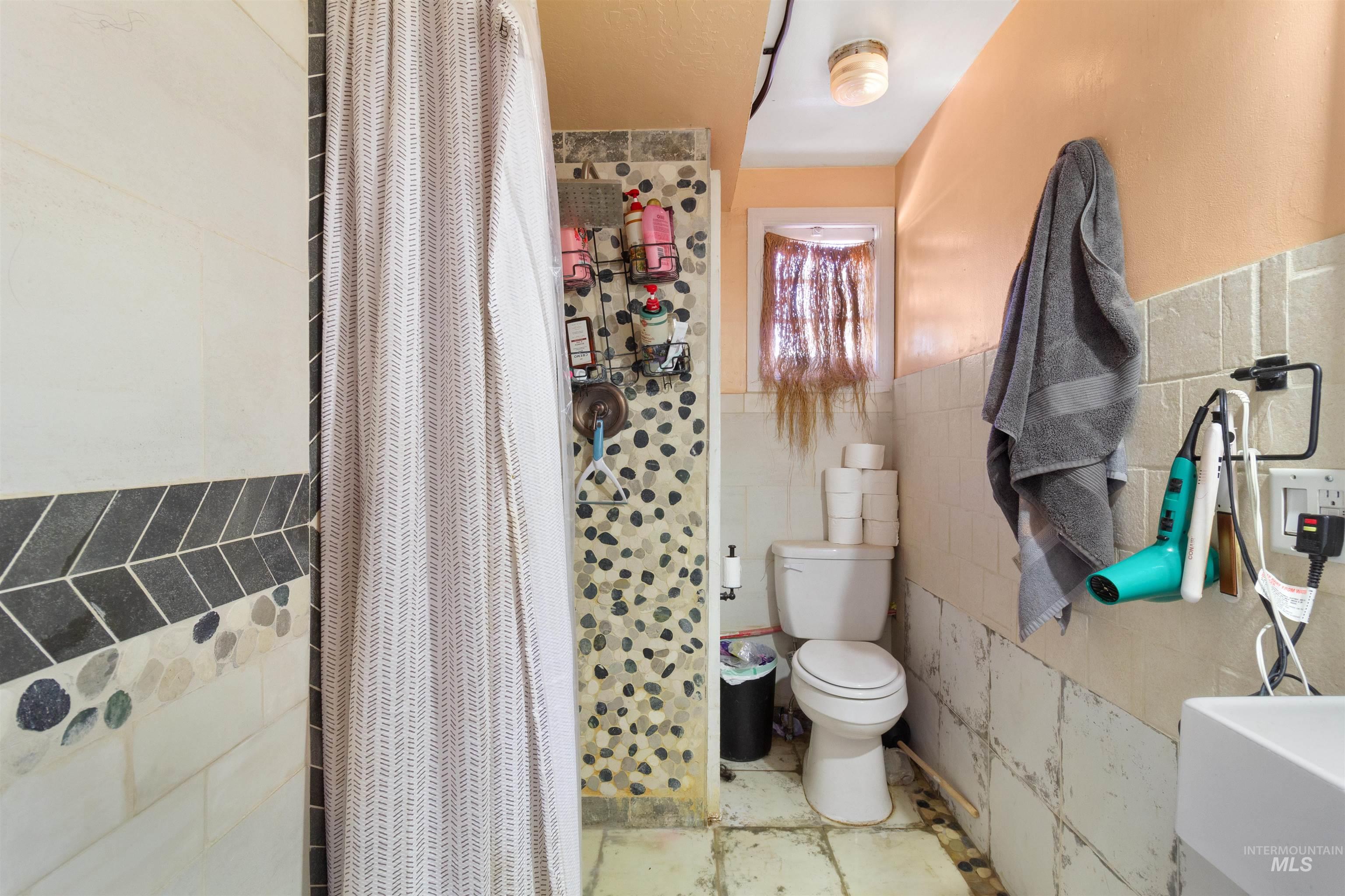 1403 8th Ave E Property Photo 44