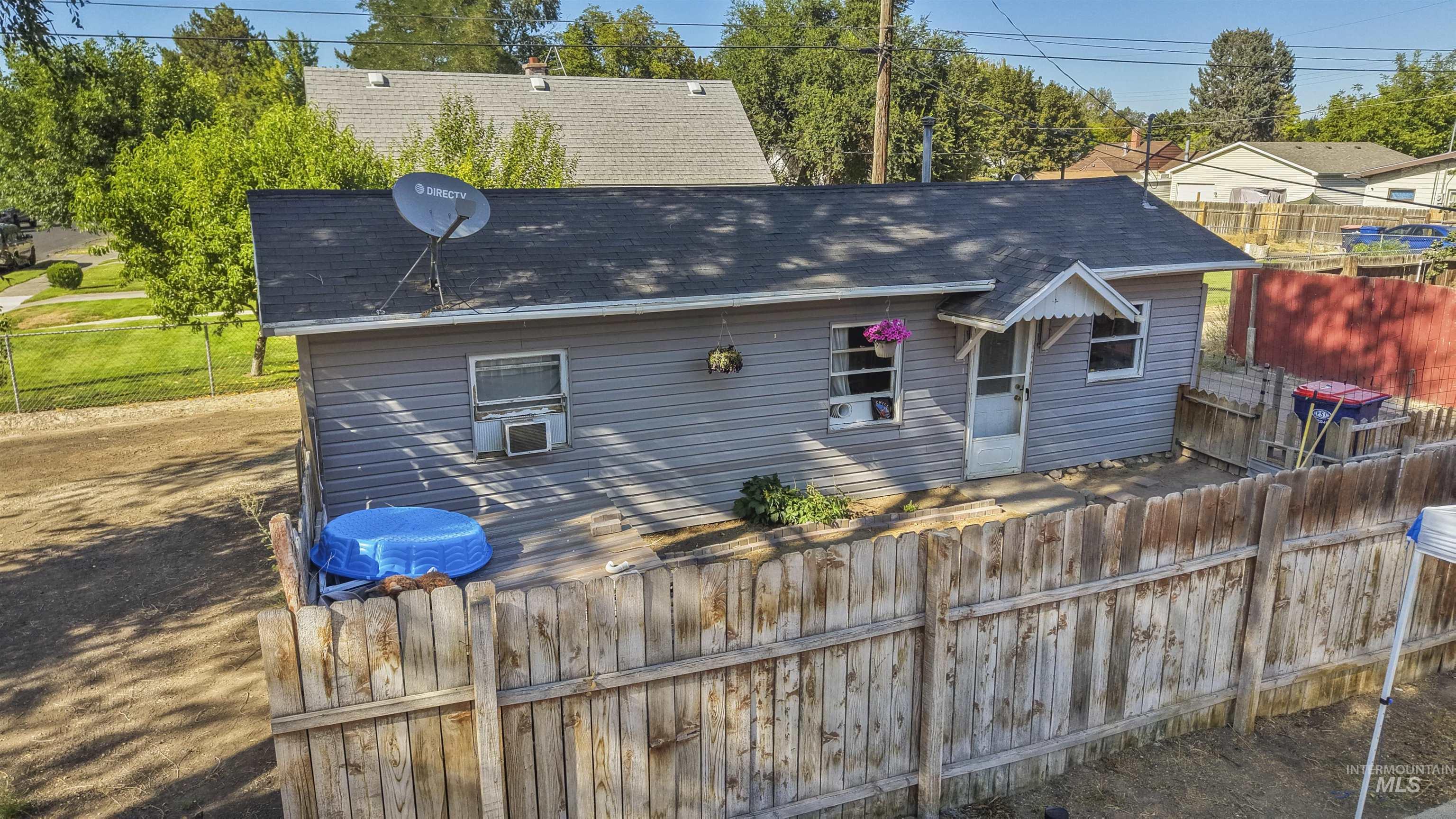 1403 8th Ave E Property Photo 45