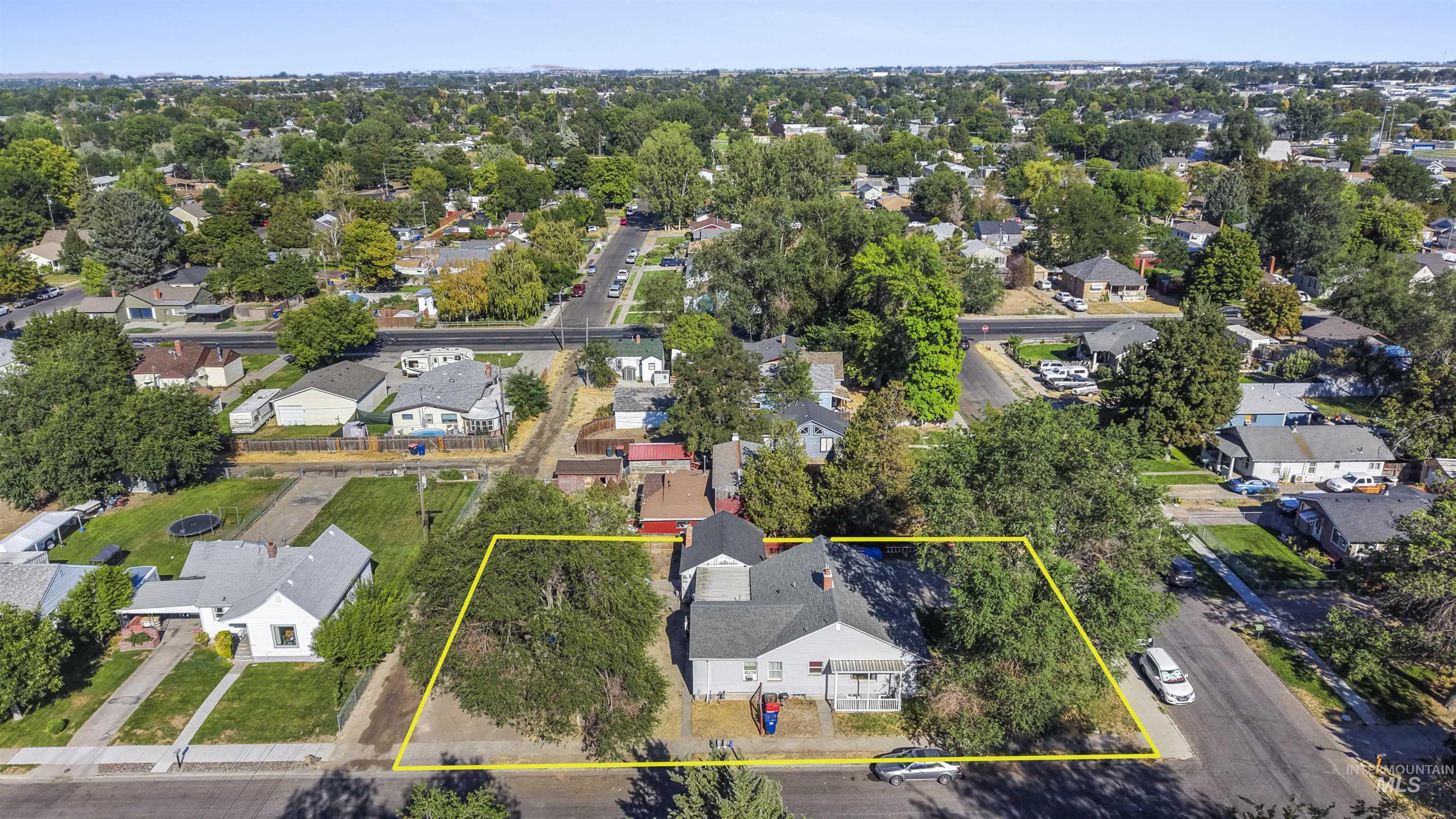 1403 8th Ave E Property Photo 49