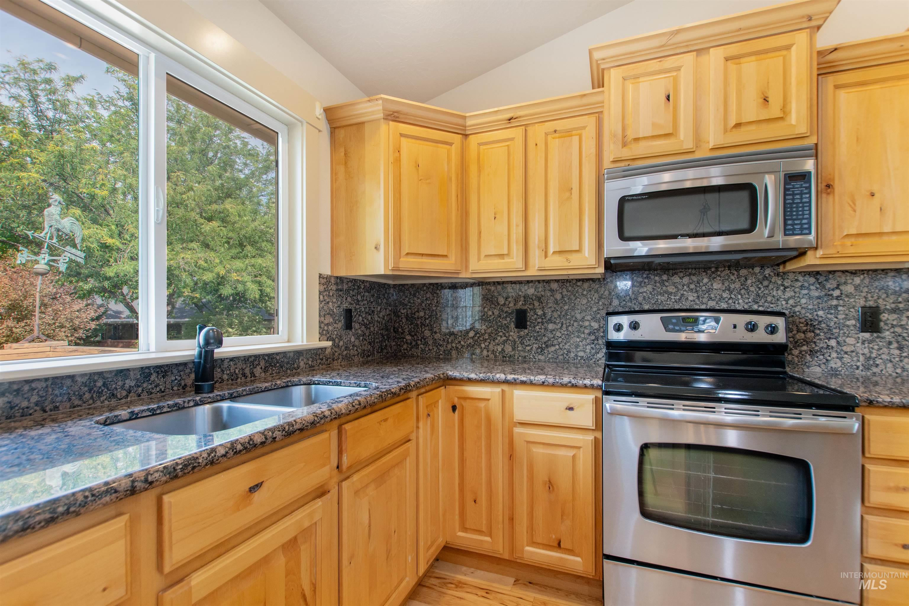 5949 N Moose Creek Way Property Photo 9