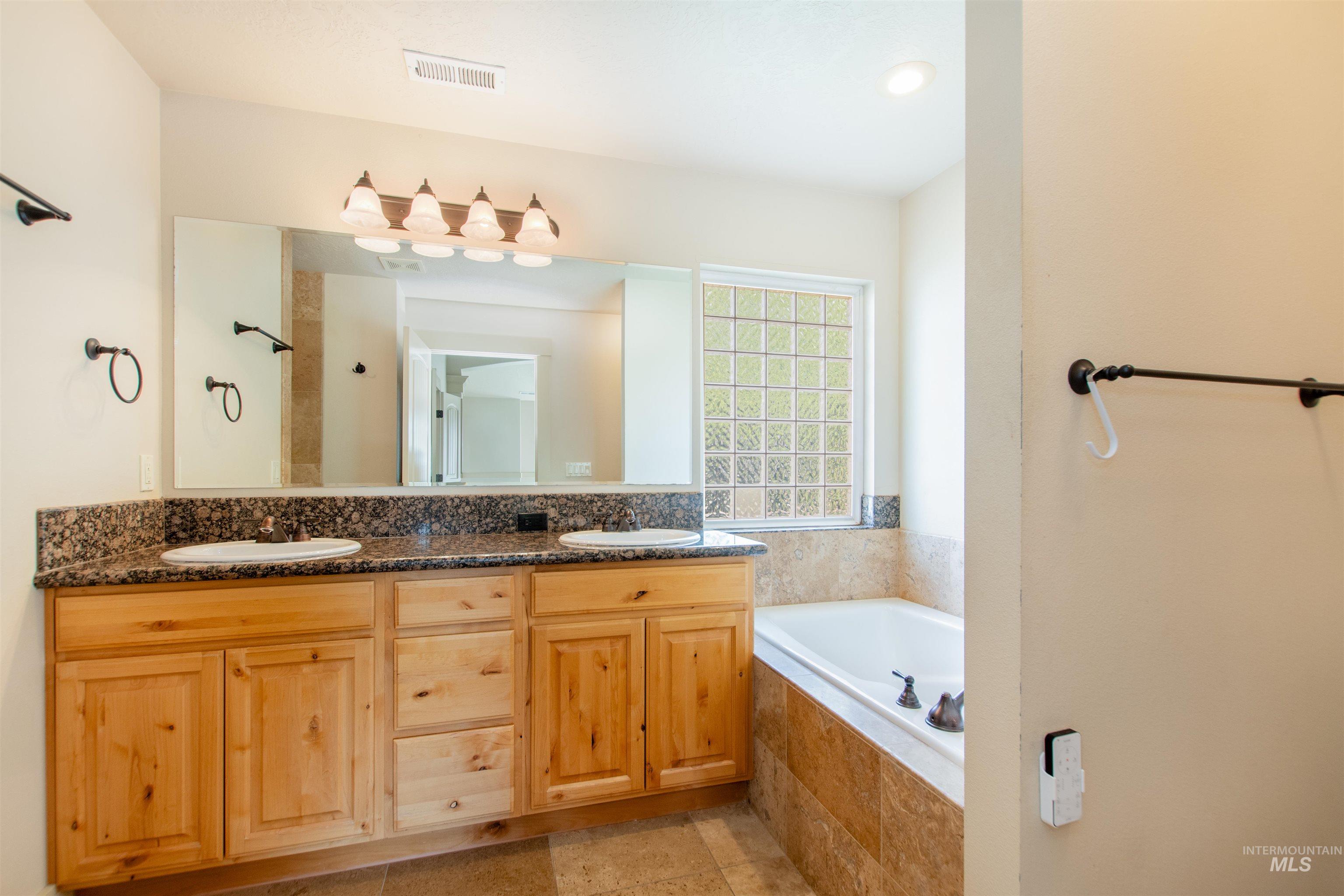 5949 N Moose Creek Way Property Photo 23