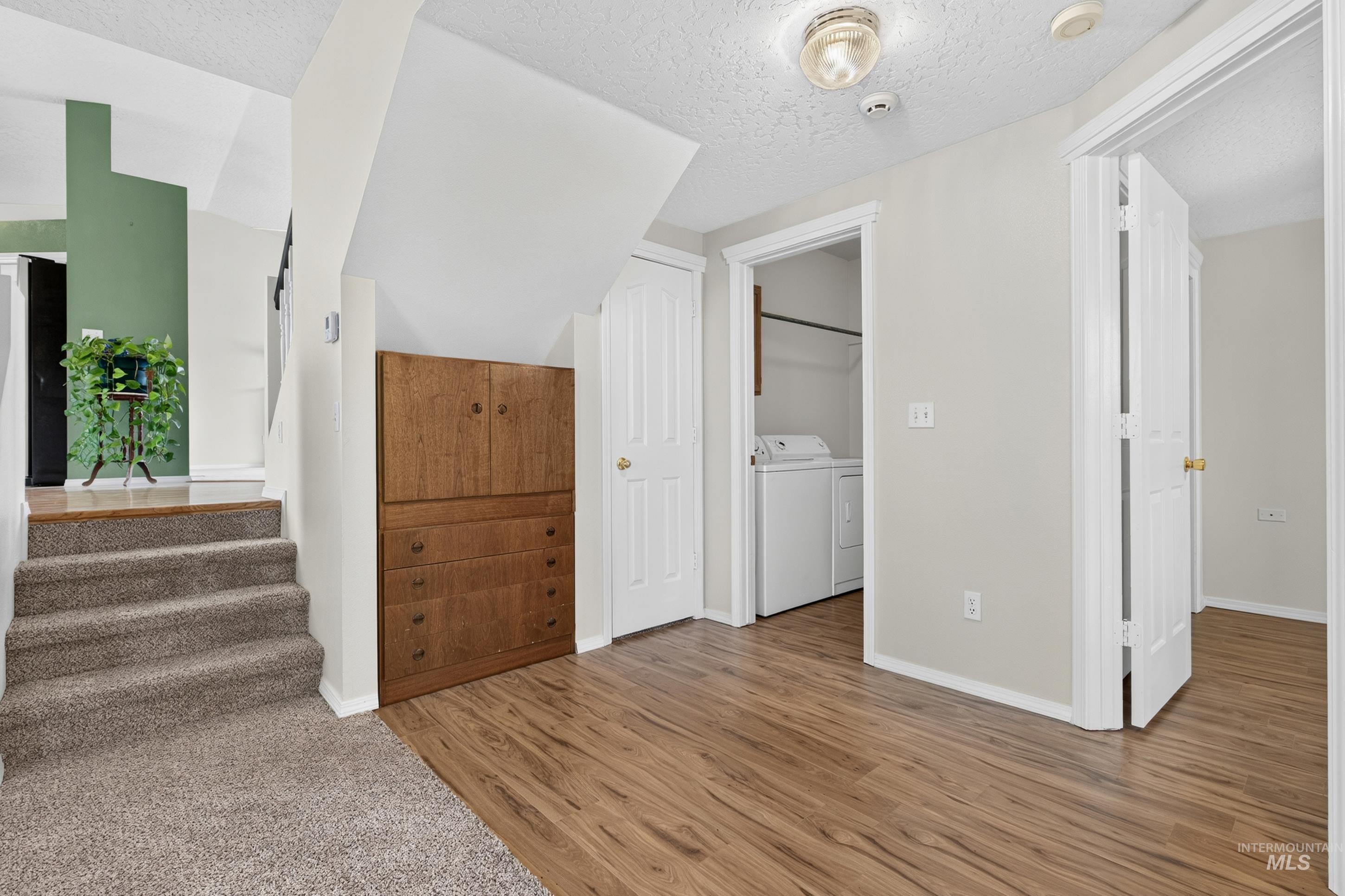 1209 Cattail St Property Photo 17