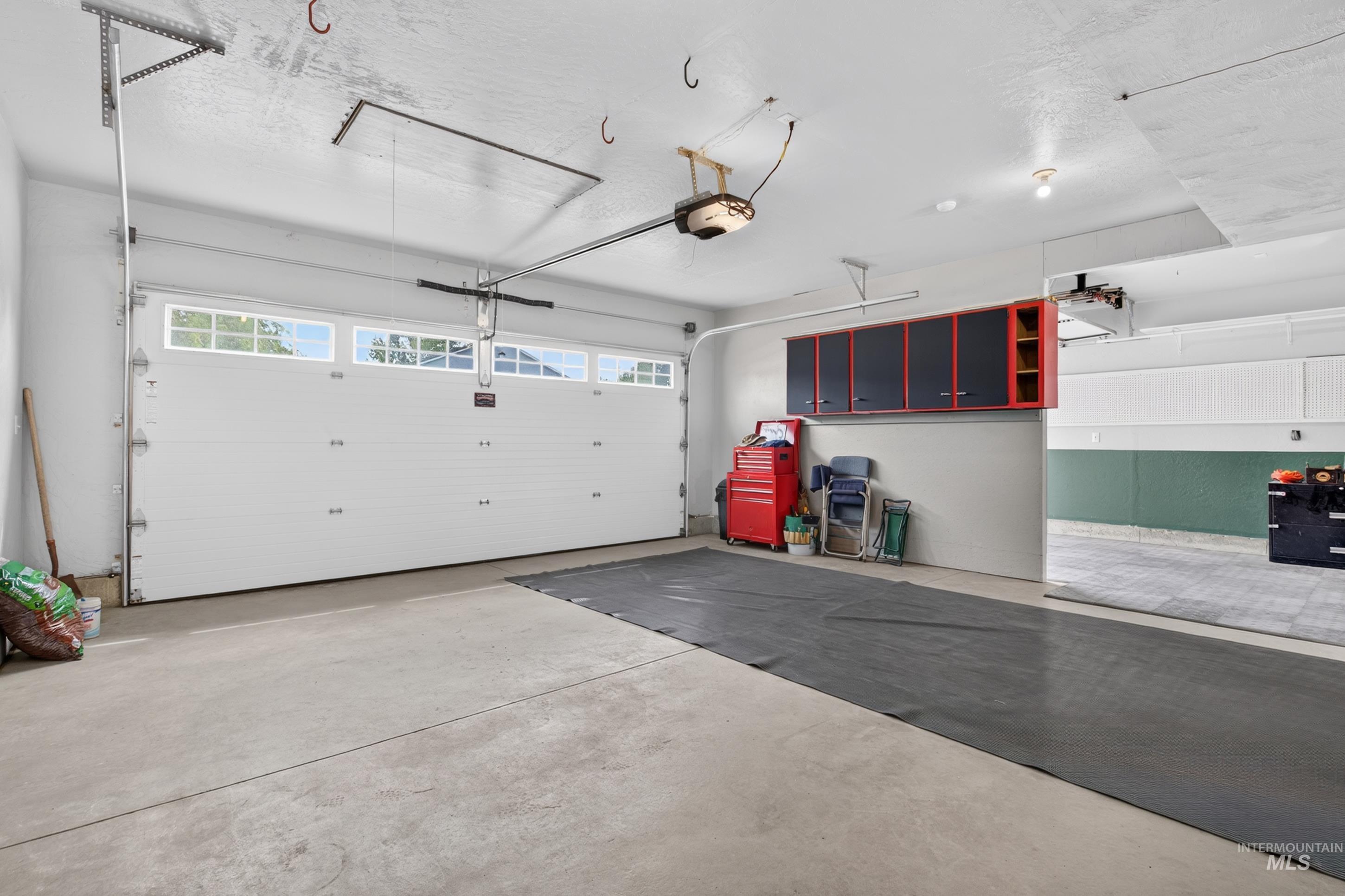1209 Cattail St Property Photo 25