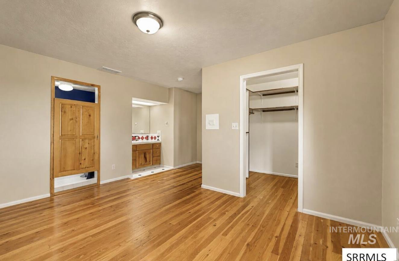 144 E 400 N Property Photo 32
