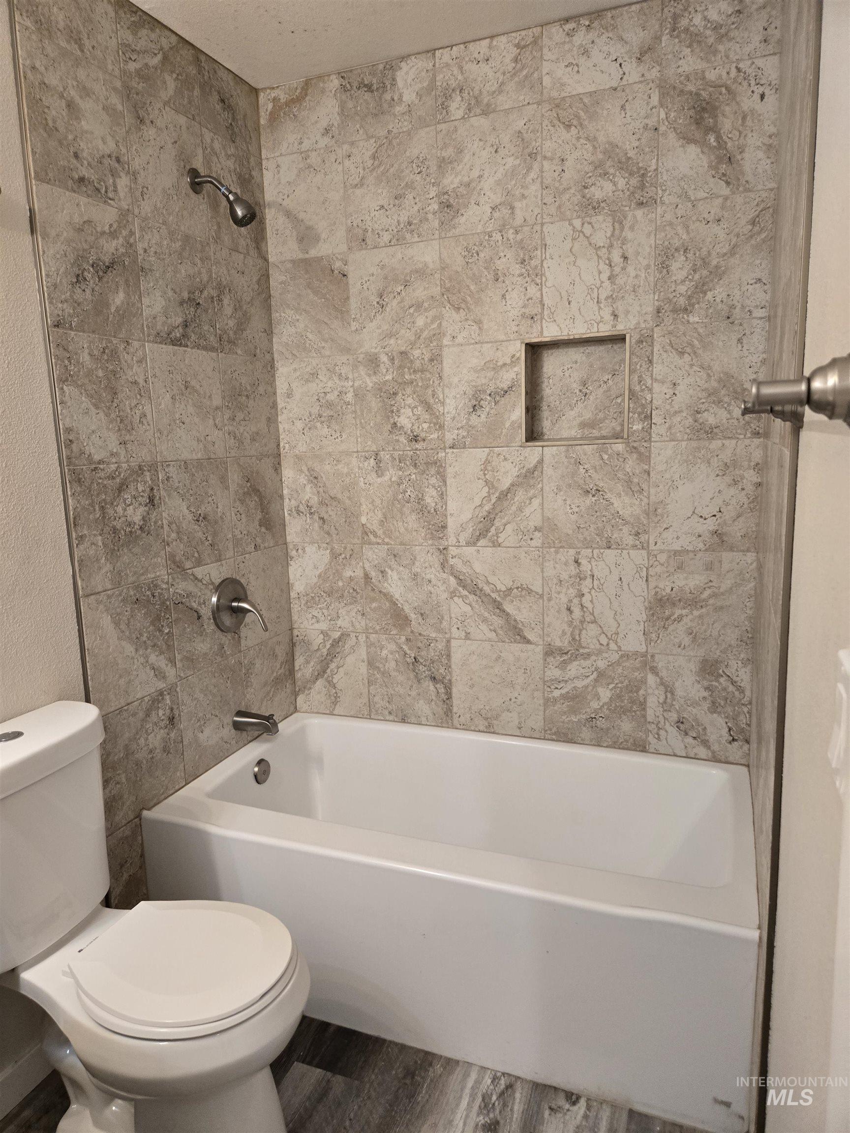 1000-1014 W Orchard Ave Property Photo 16