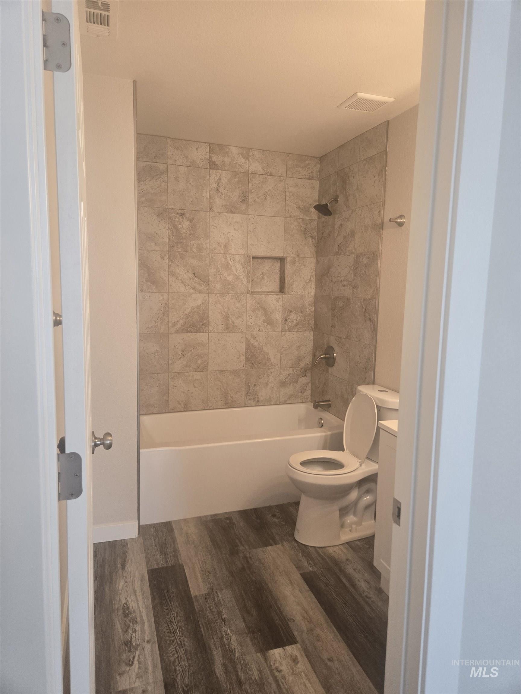 1000-1014 W Orchard Ave Property Photo 25
