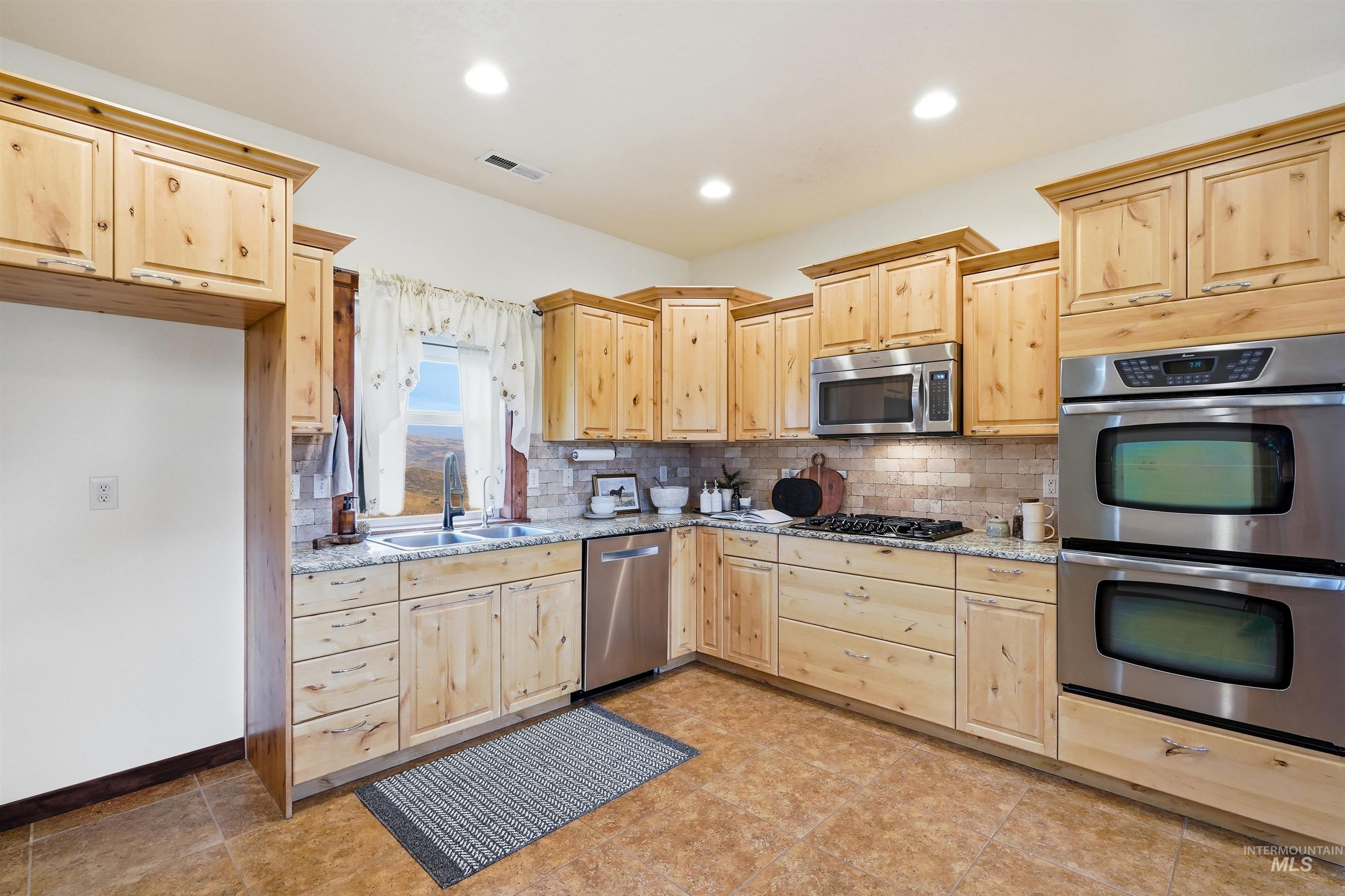 3645 Butte Rd Property Photo 5