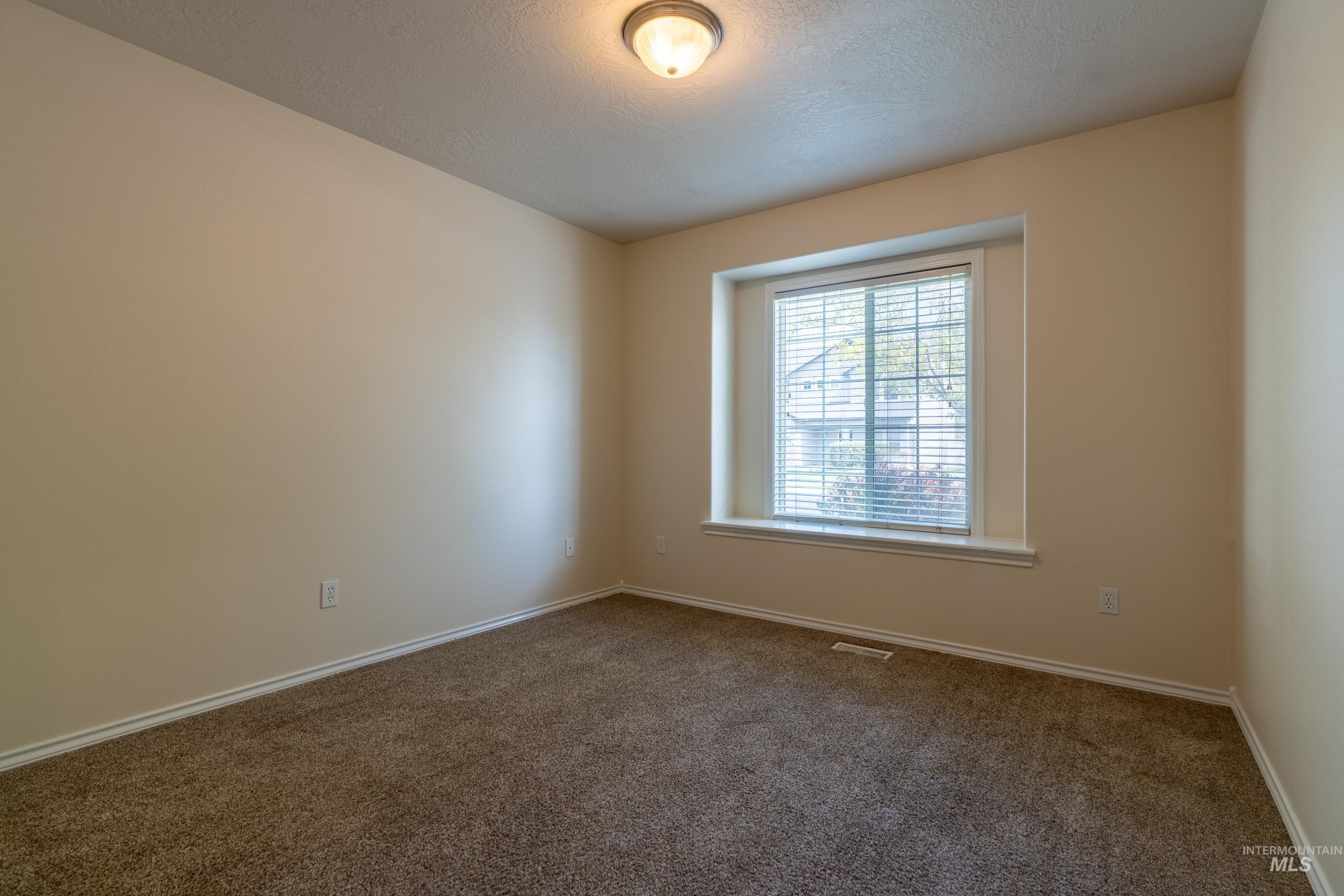 5263 N Arezzo Ave. Property Photo 11
