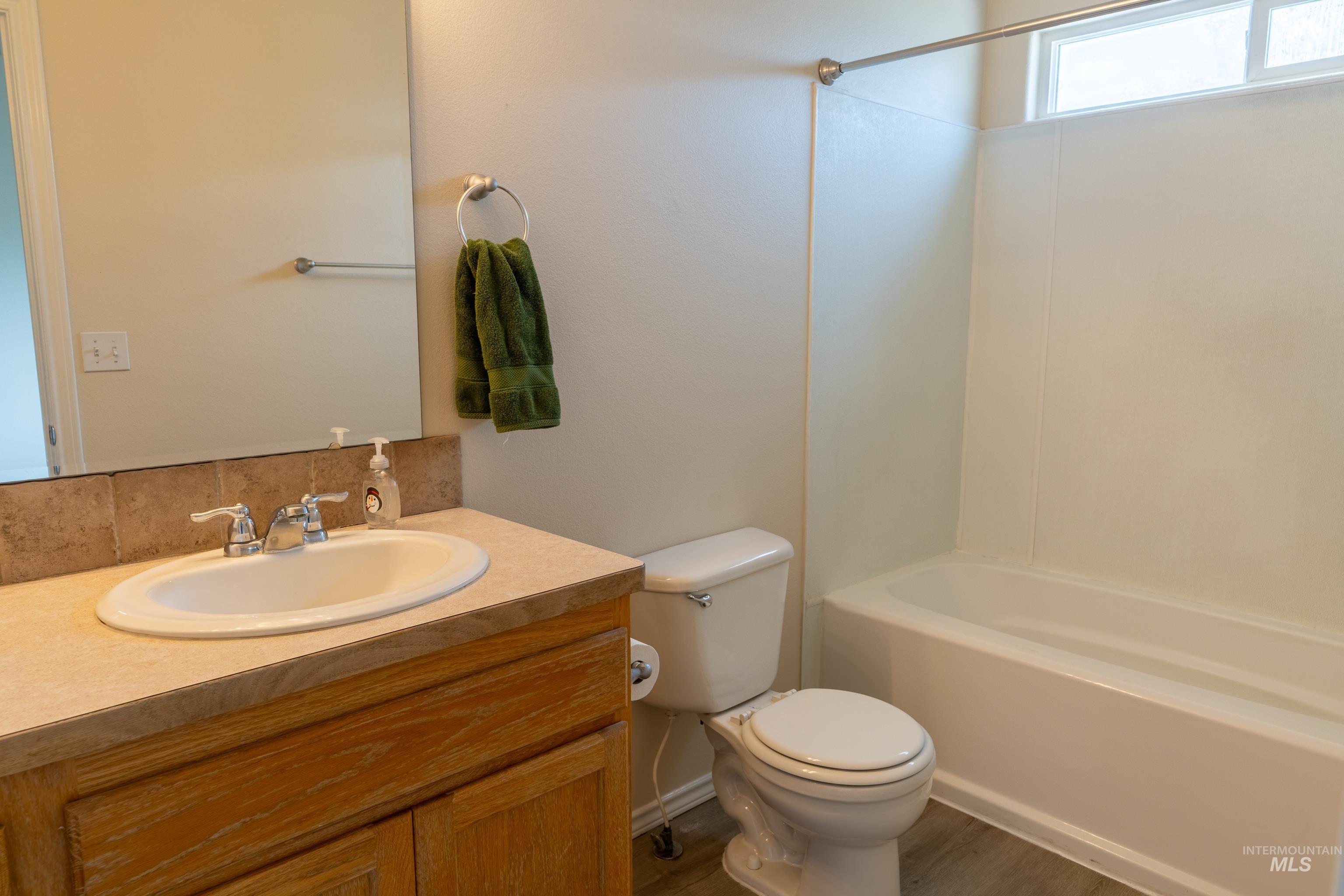 5263 N Arezzo Ave. Property Photo 19