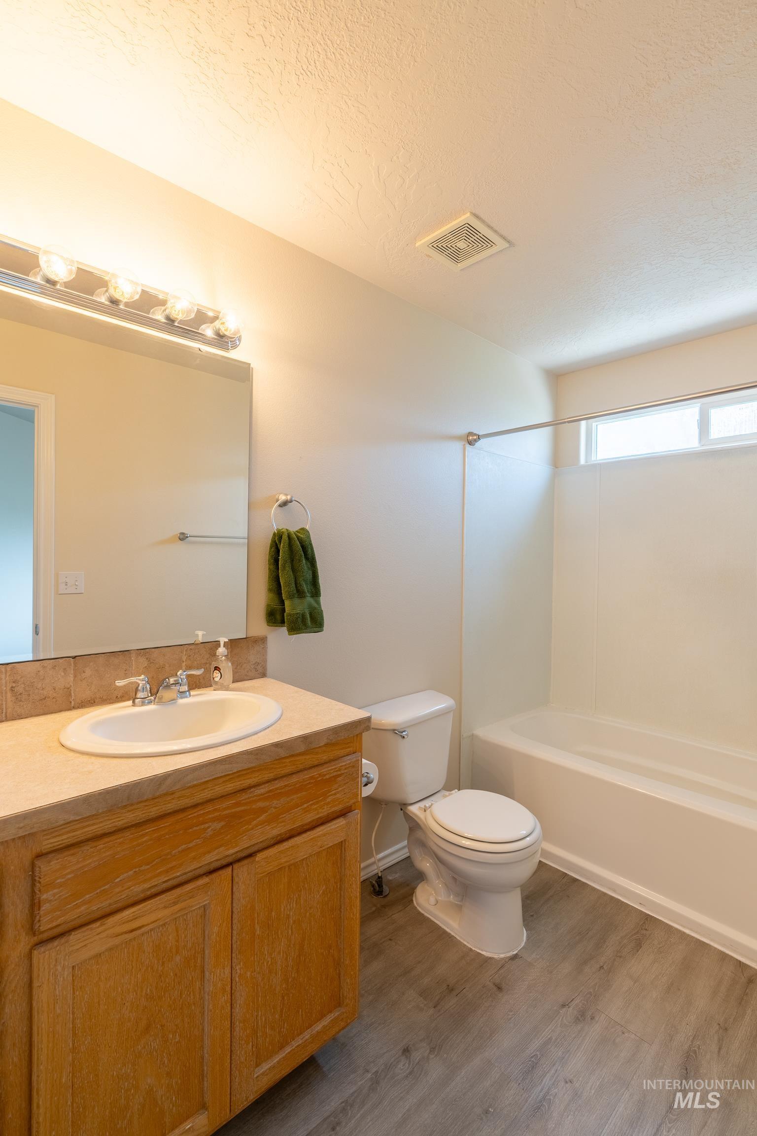 5263 N Arezzo Ave. Property Photo 21