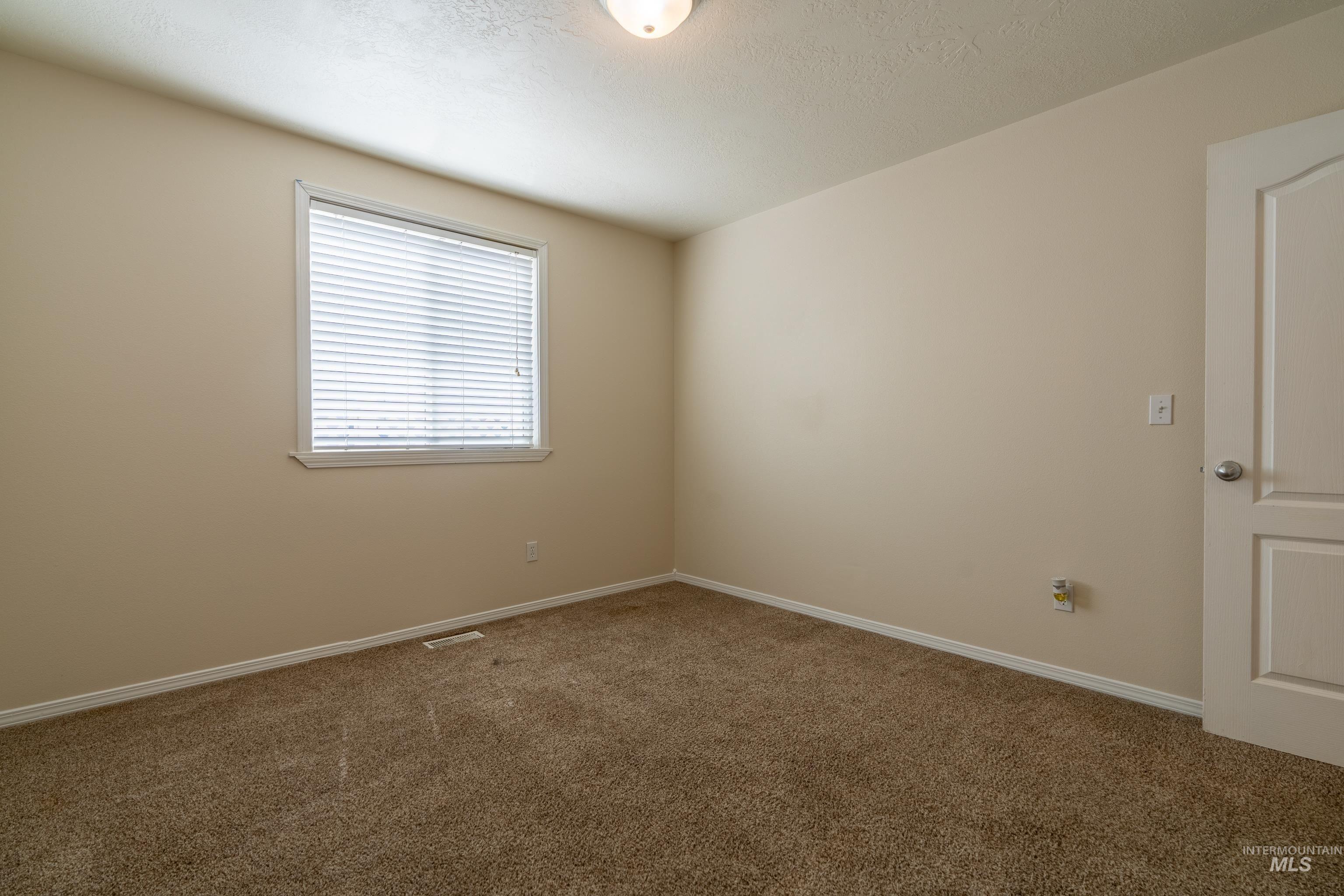 5263 N Arezzo Ave. Property Photo 24