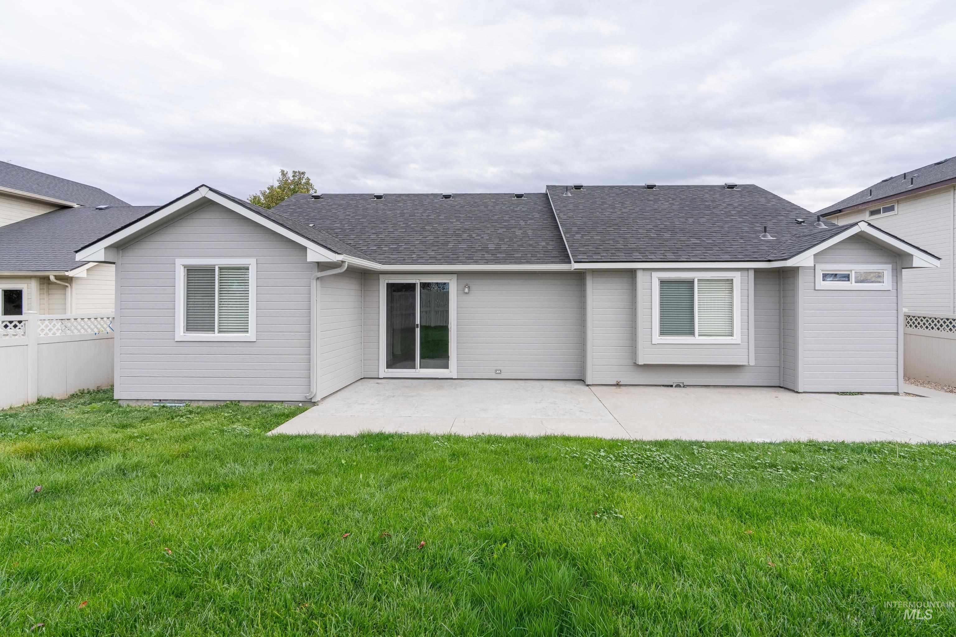 5263 N Arezzo Ave. Property Photo 29