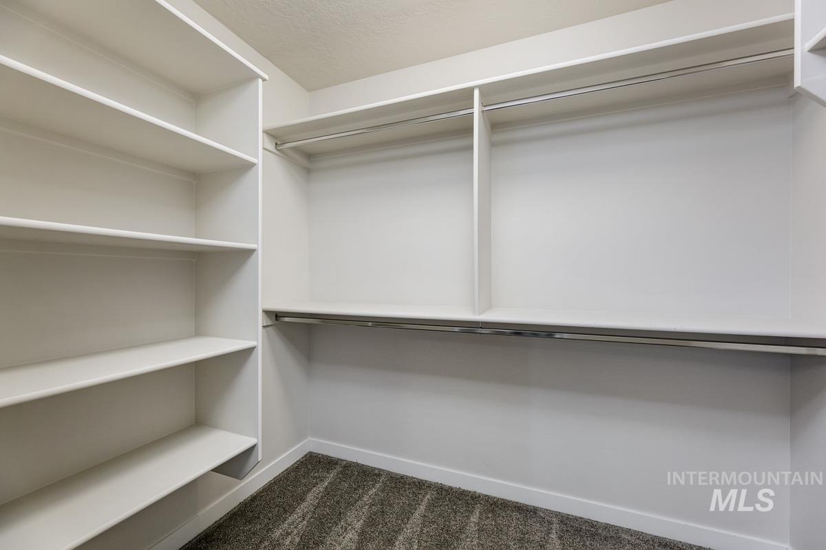 122 W Hyndman Drive Property Photo 21