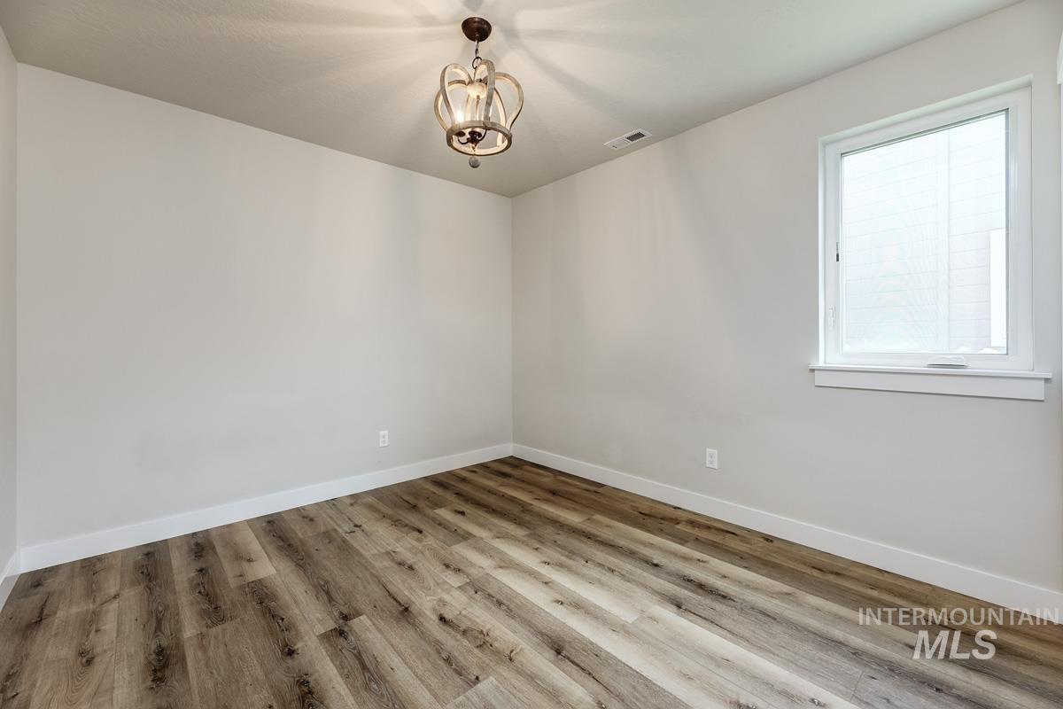 122 W Hyndman Drive Property Photo 25