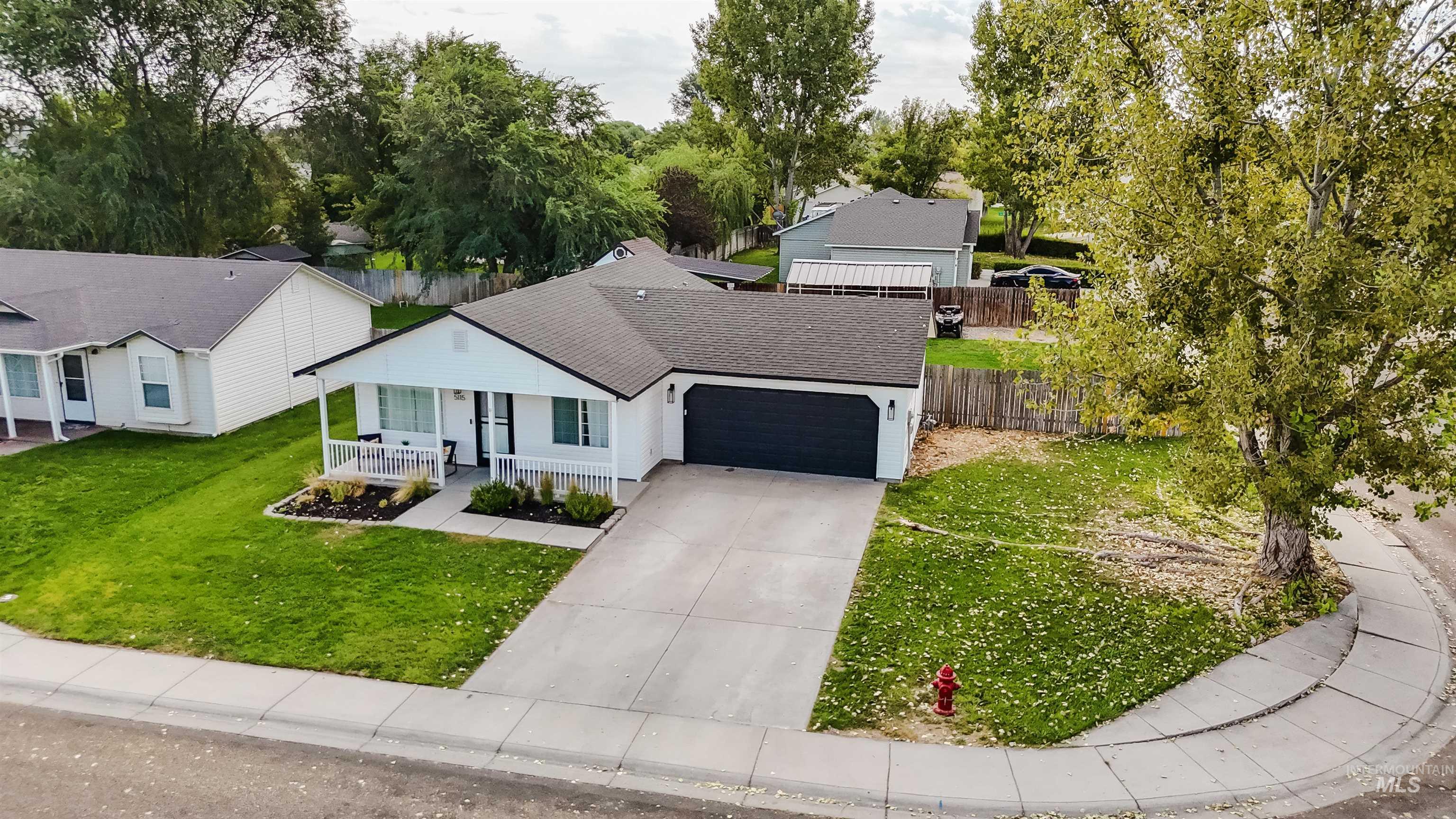 5115 Oxbow Avenue Property Photo 1