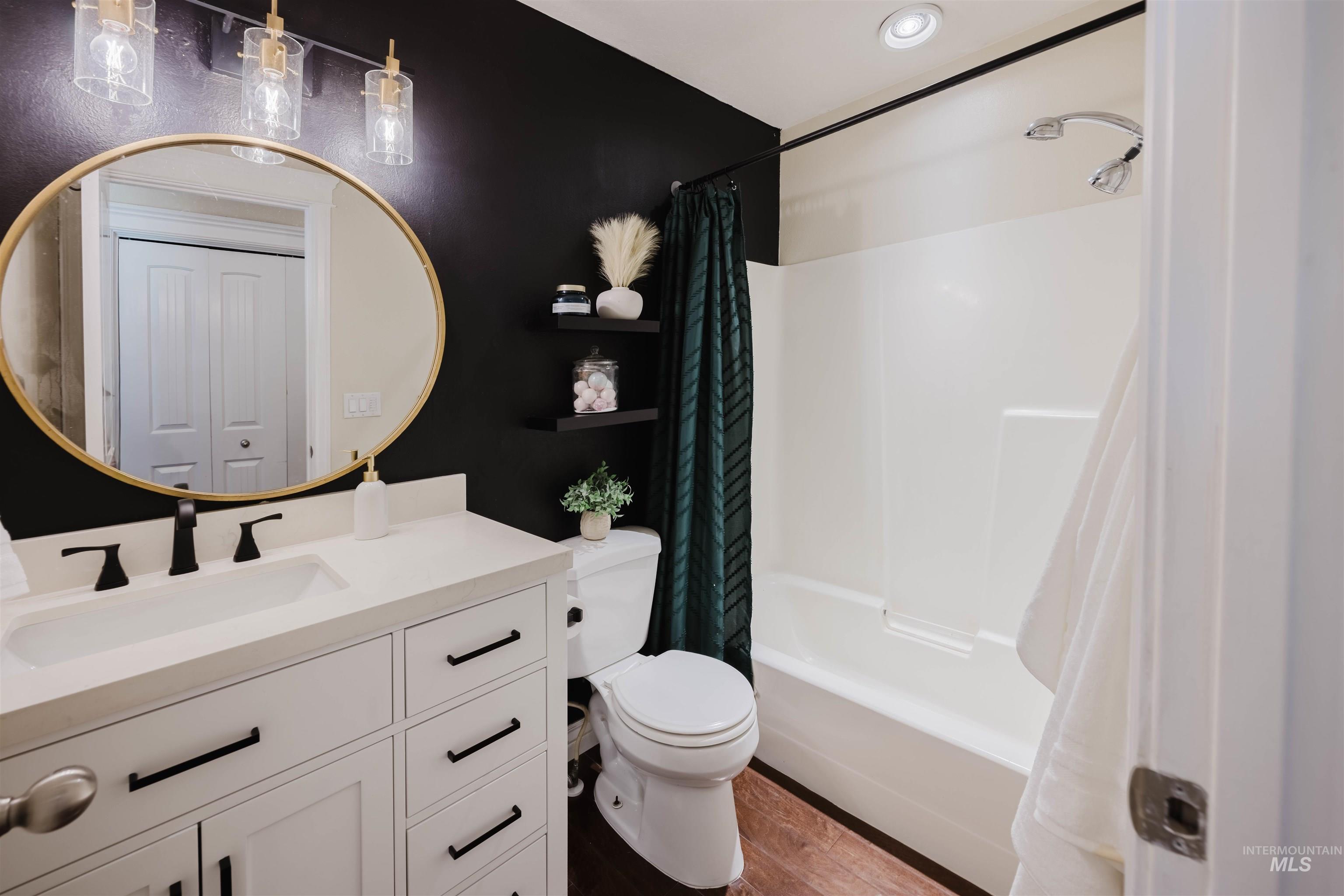 5115 Oxbow Avenue Property Photo 8